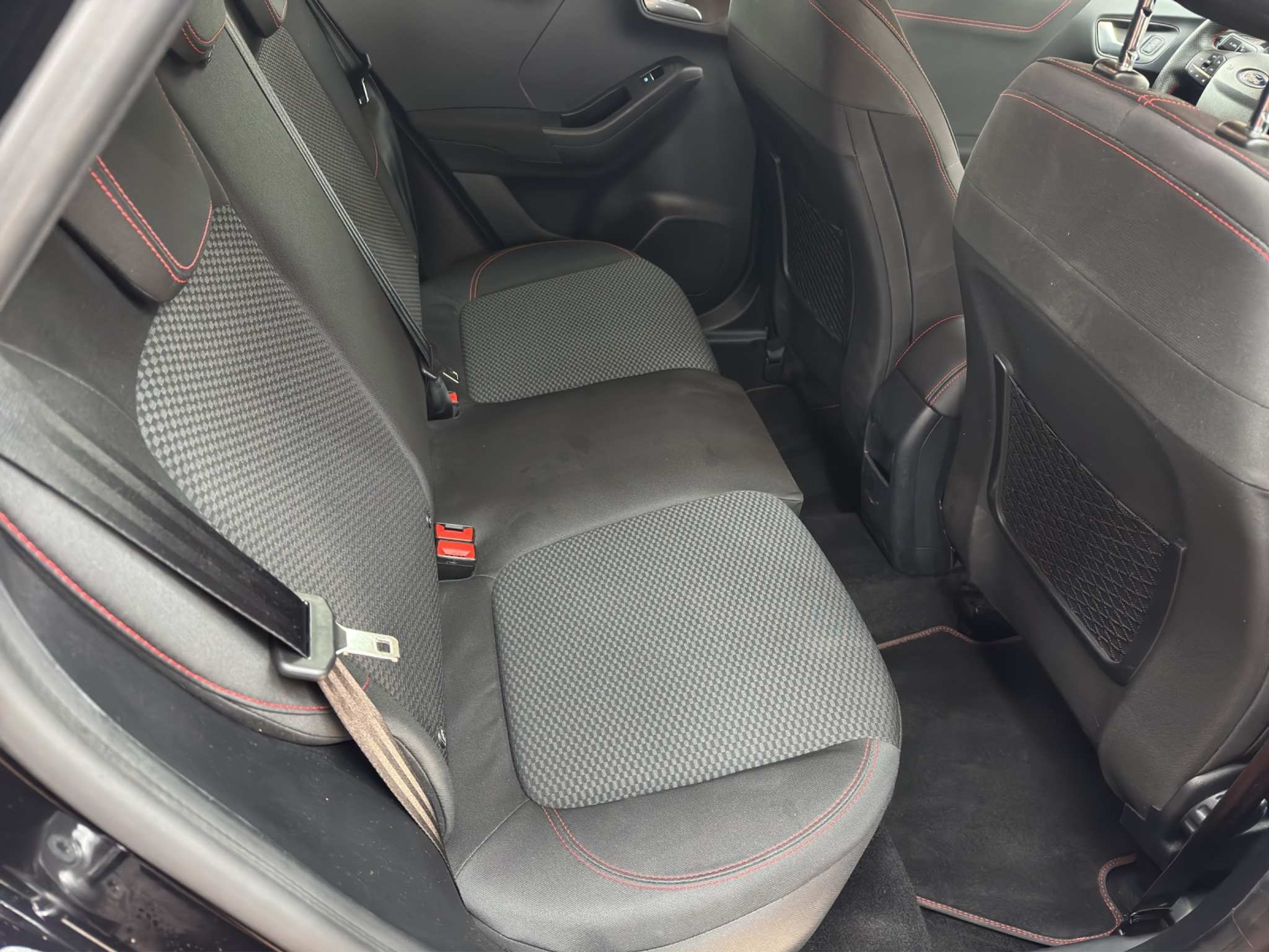 listing desktop thumbnail image 11