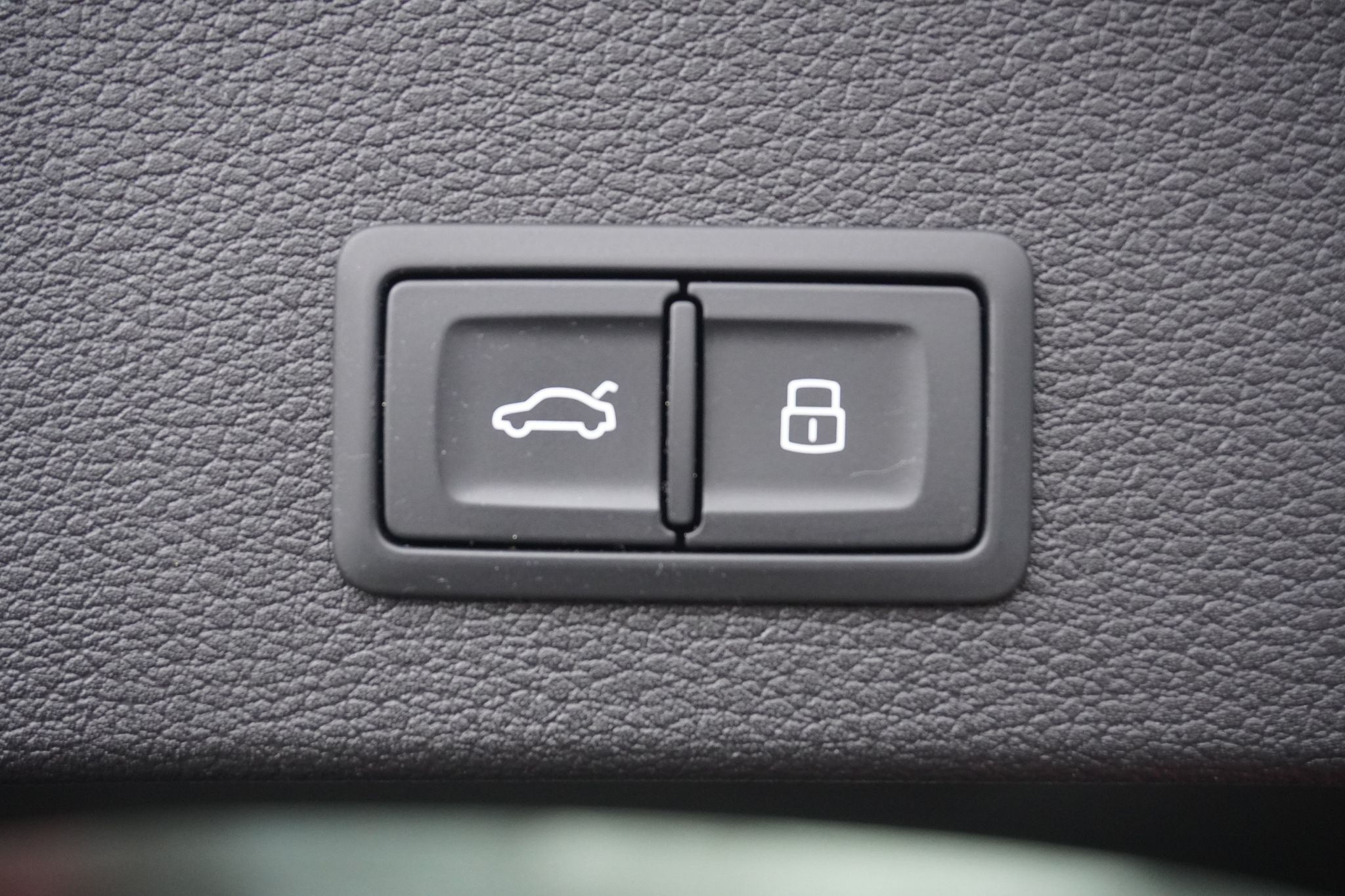 listing desktop thumbnail image 10