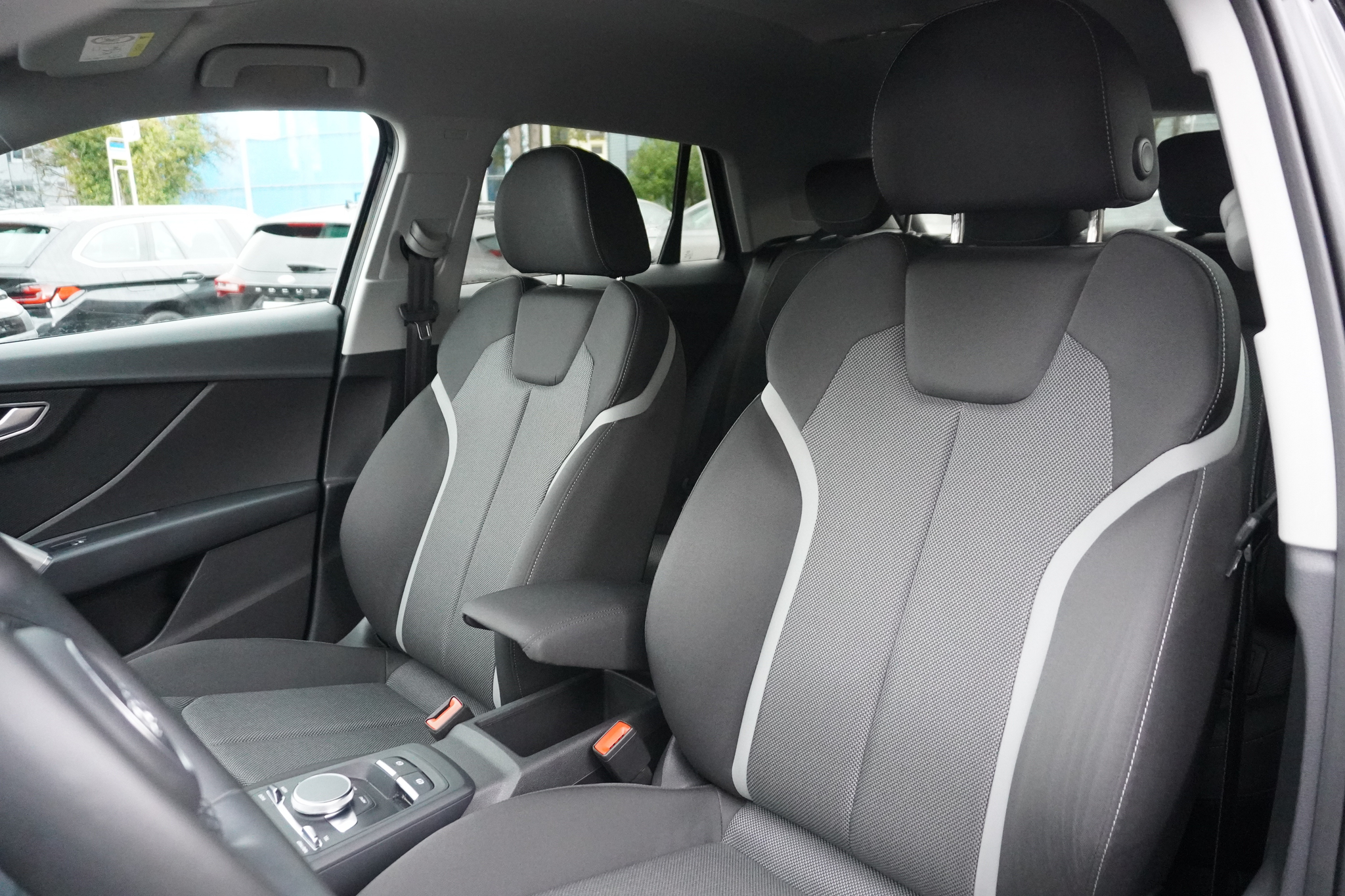 listing desktop thumbnail image 11