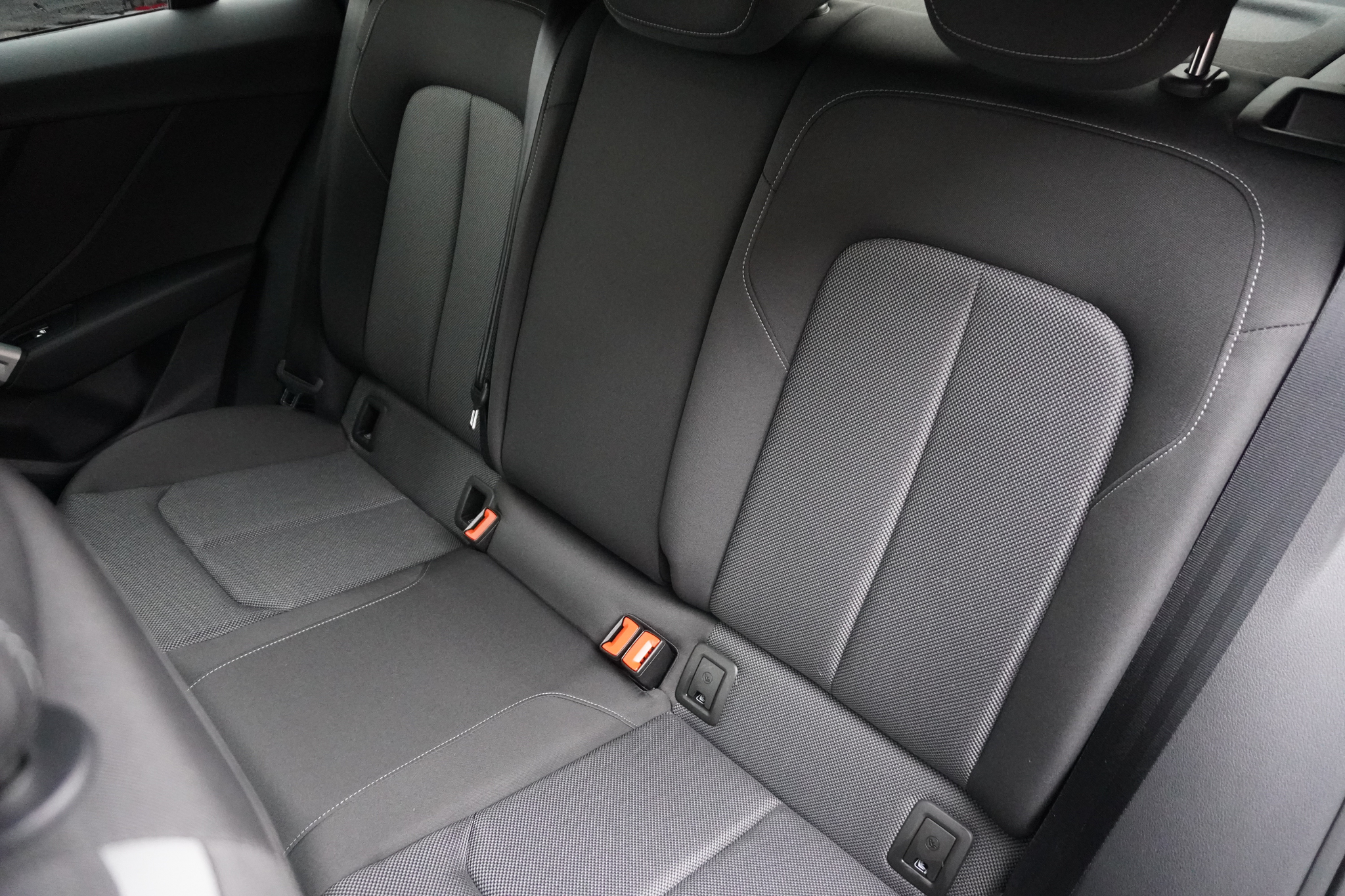 listing desktop thumbnail image 12