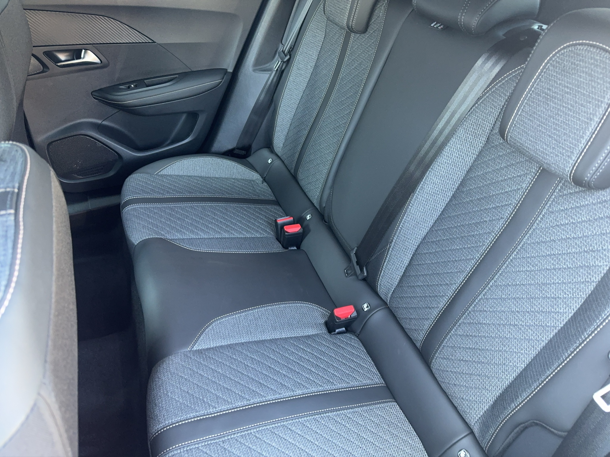 listing desktop thumbnail image 13