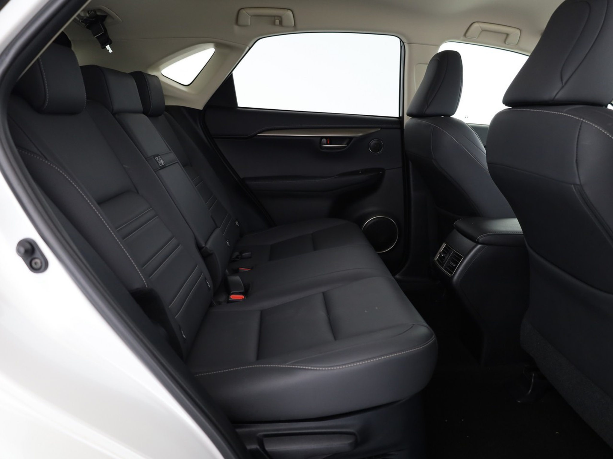 listing desktop thumbnail image 10