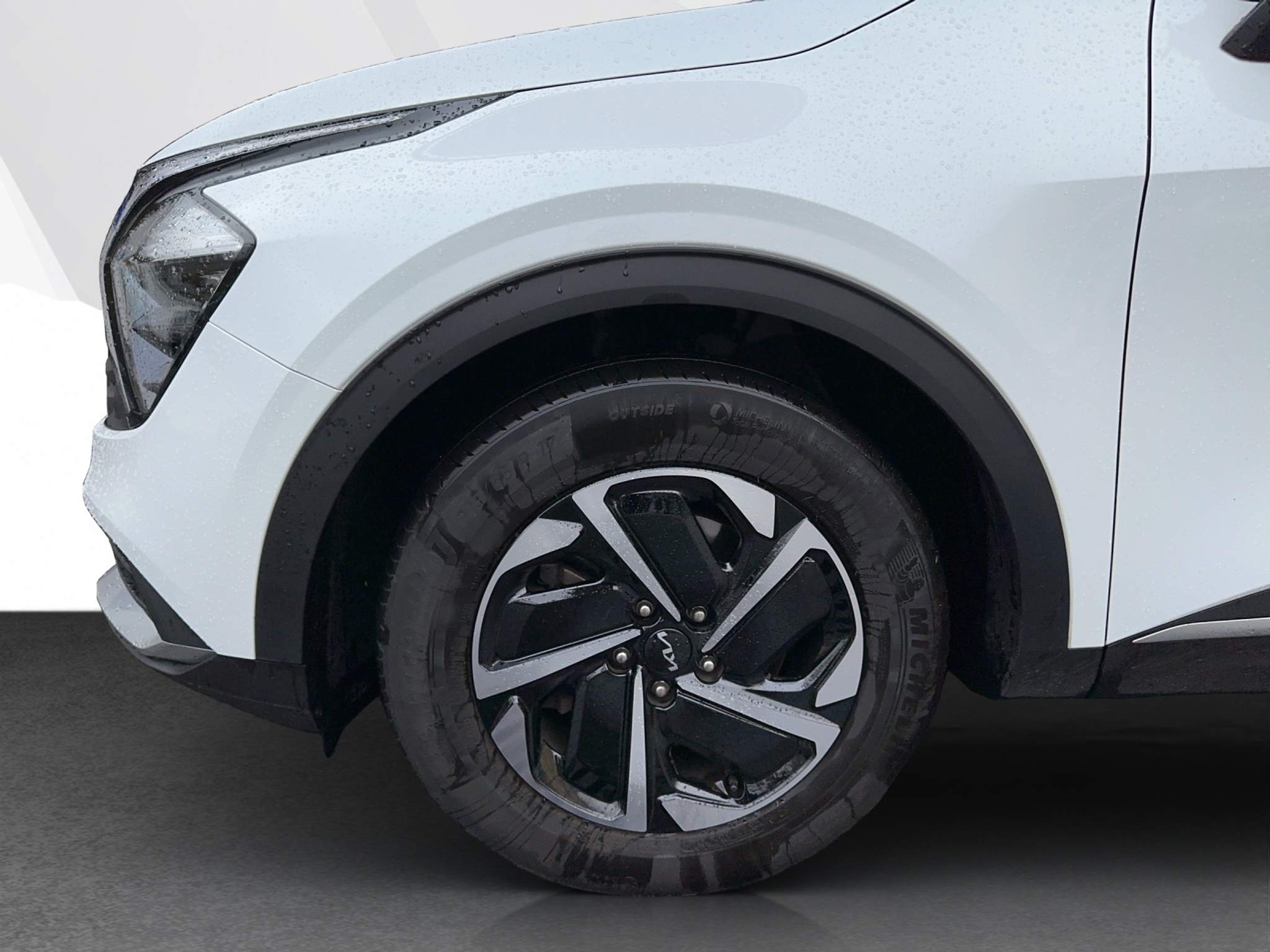 listing desktop thumbnail image 15