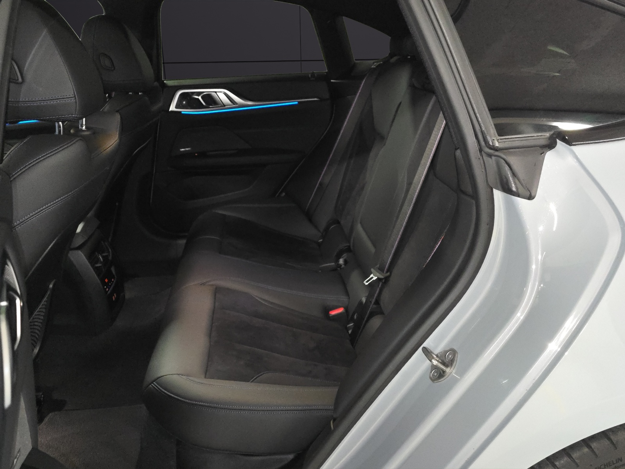 listing desktop thumbnail image 25