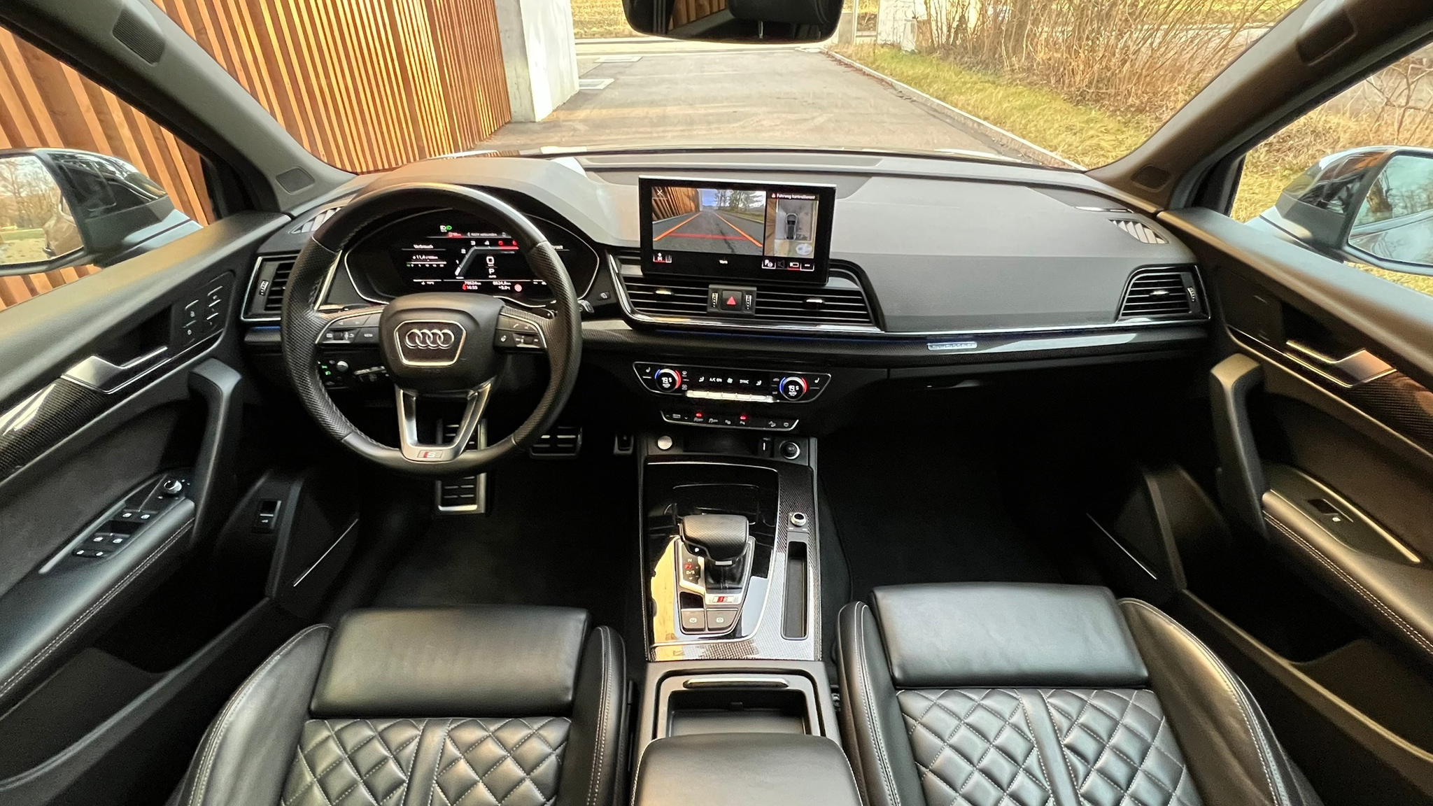 listing desktop thumbnail image 16