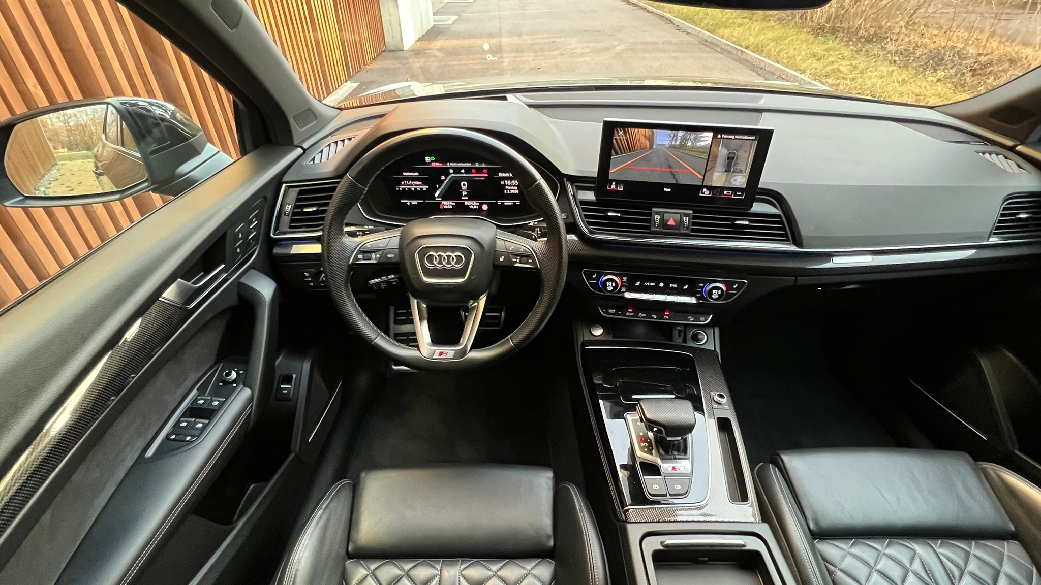 listing desktop thumbnail image 17