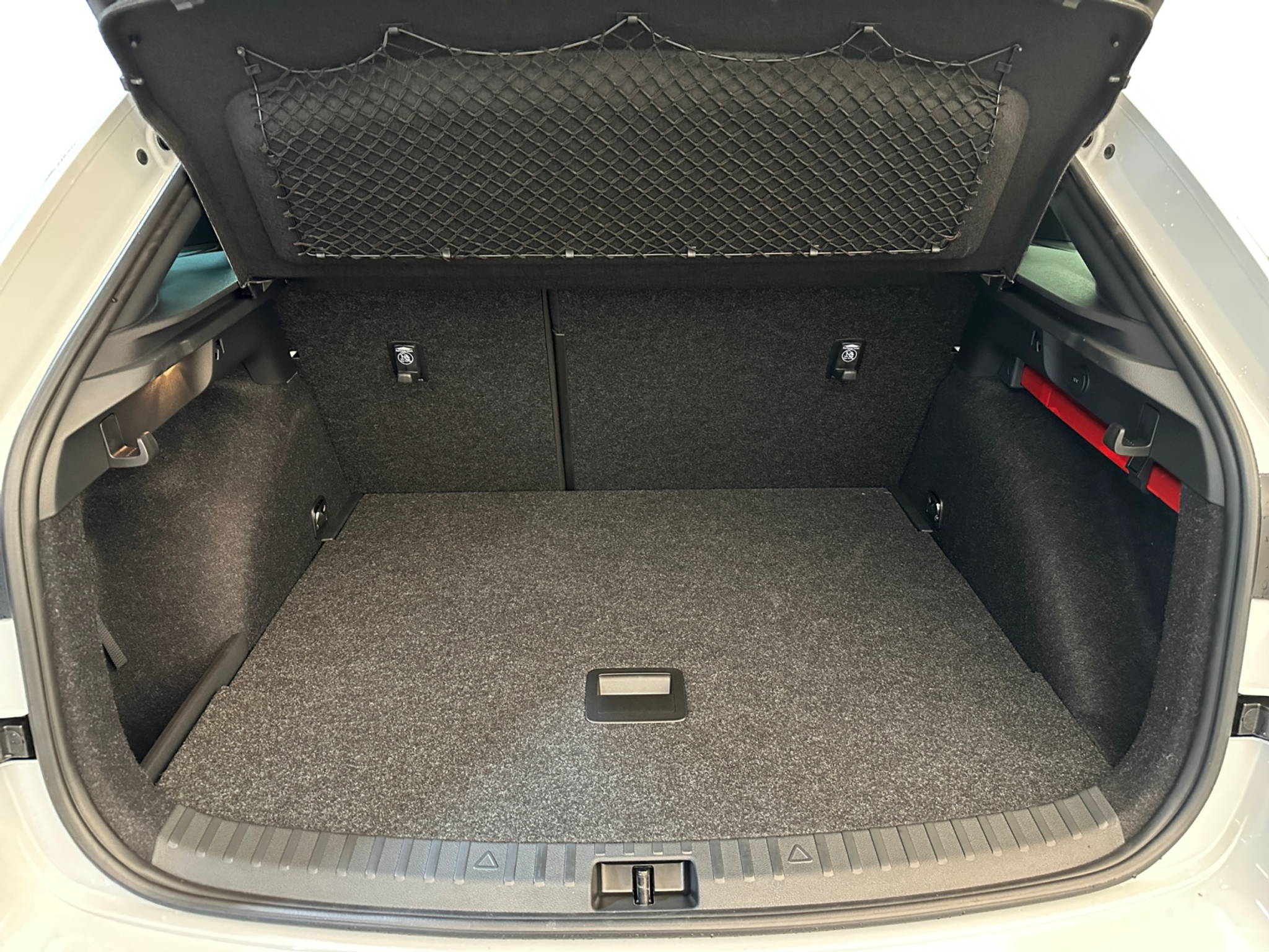 listing desktop thumbnail image 13