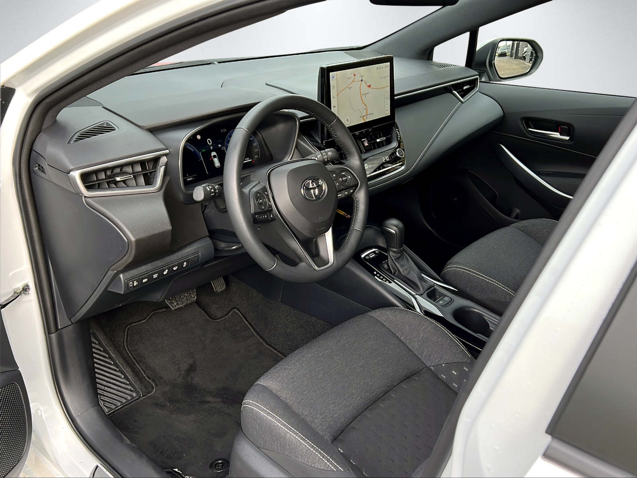 listing desktop thumbnail image 13