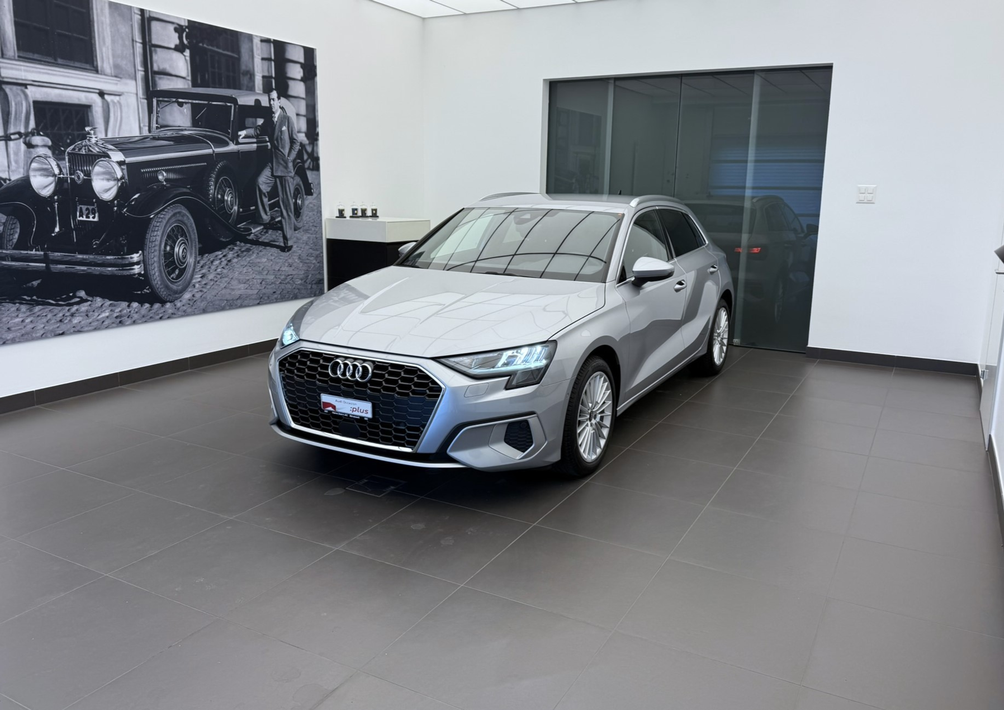 car-image-0