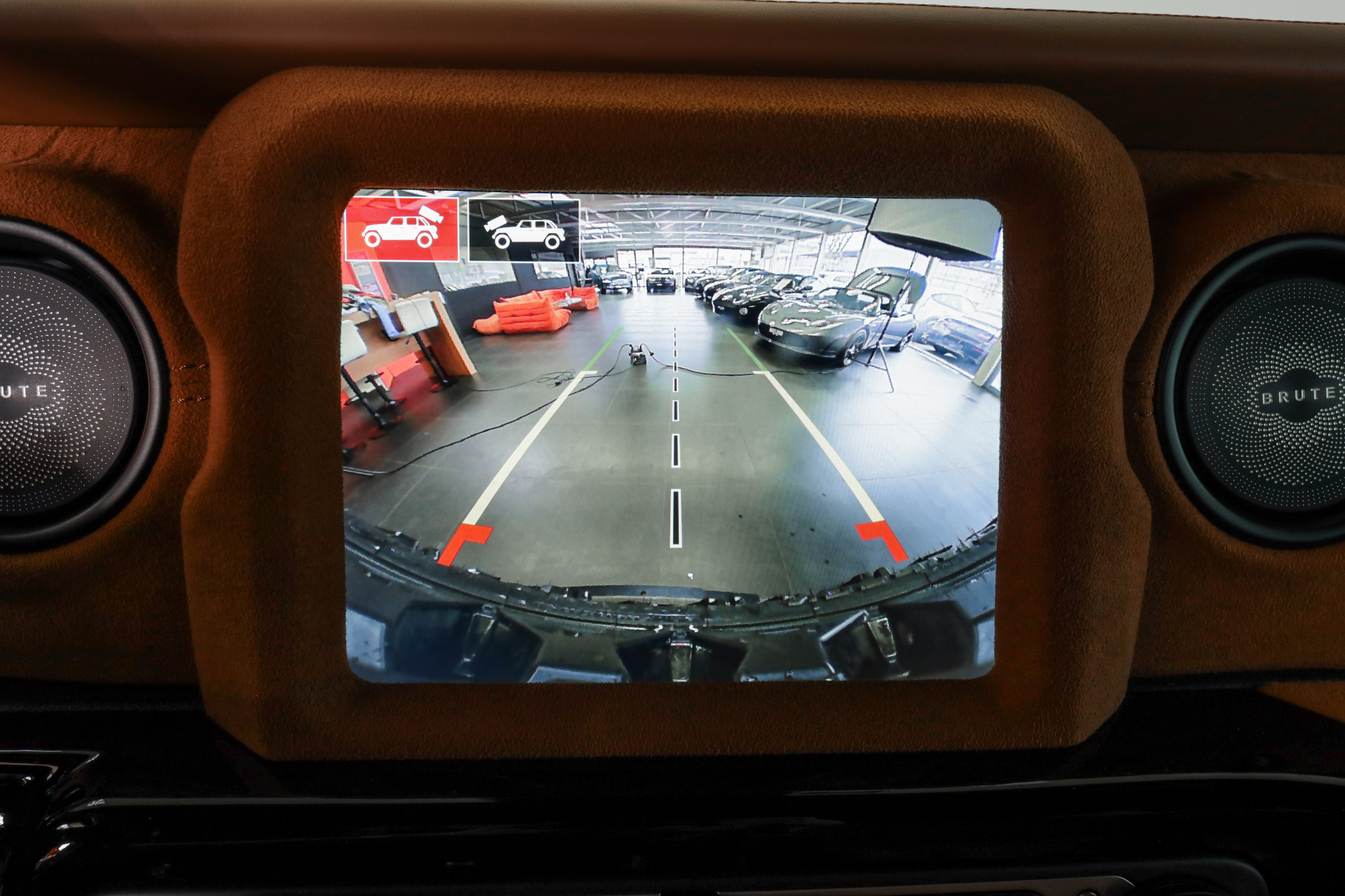 listing desktop thumbnail image 18