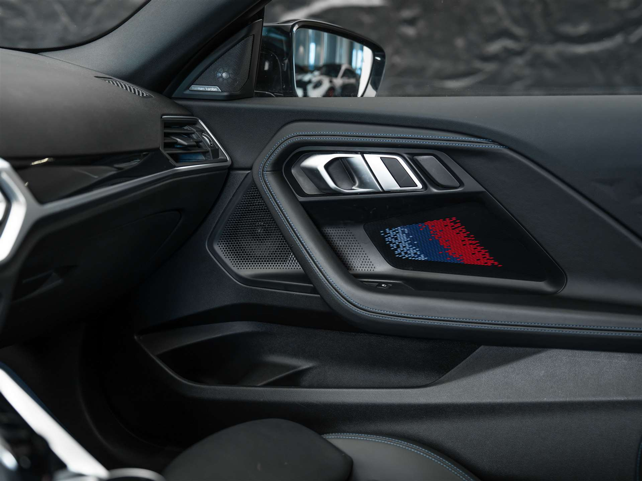 listing desktop thumbnail image 24