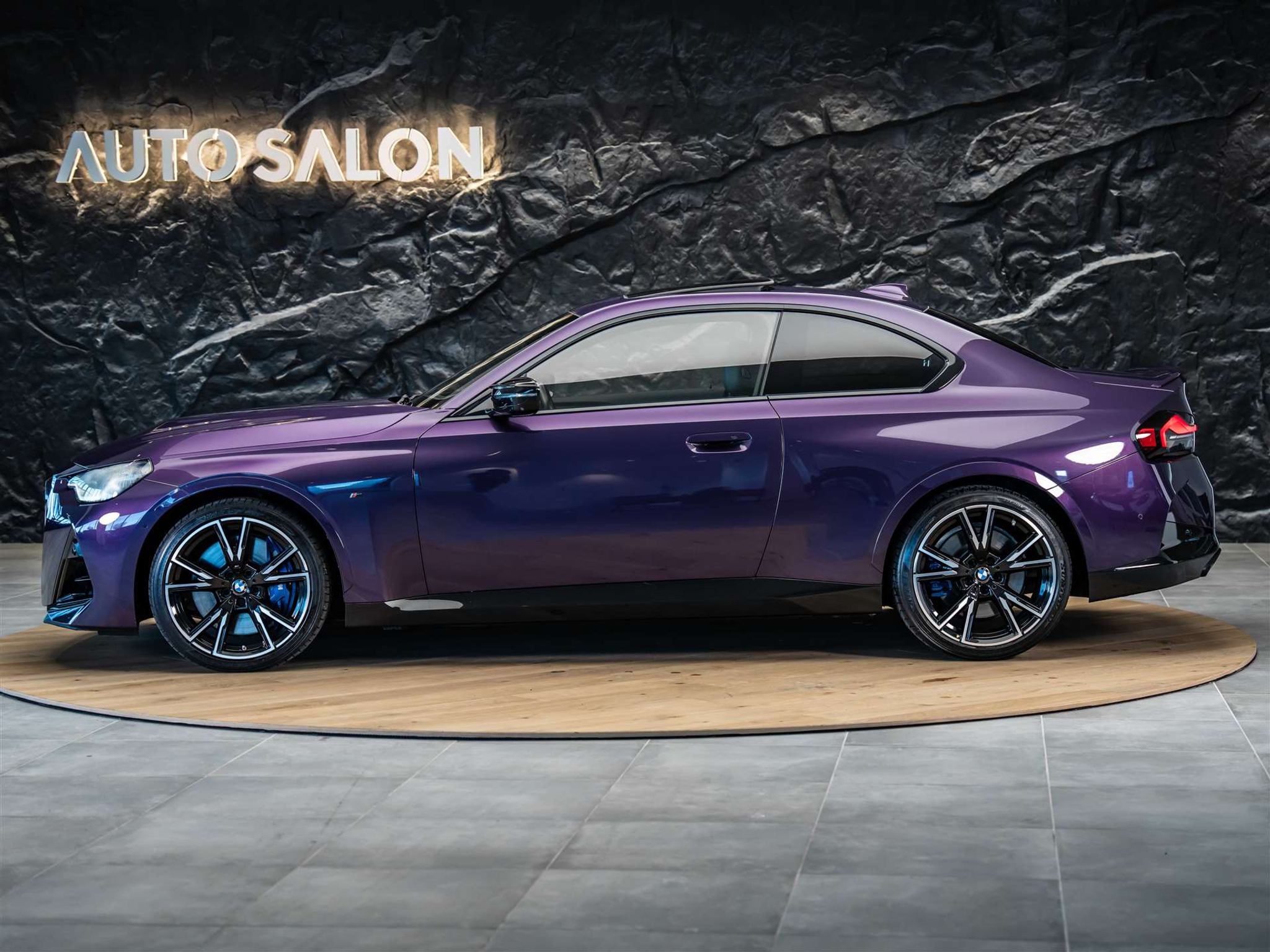 listing desktop thumbnail image 1