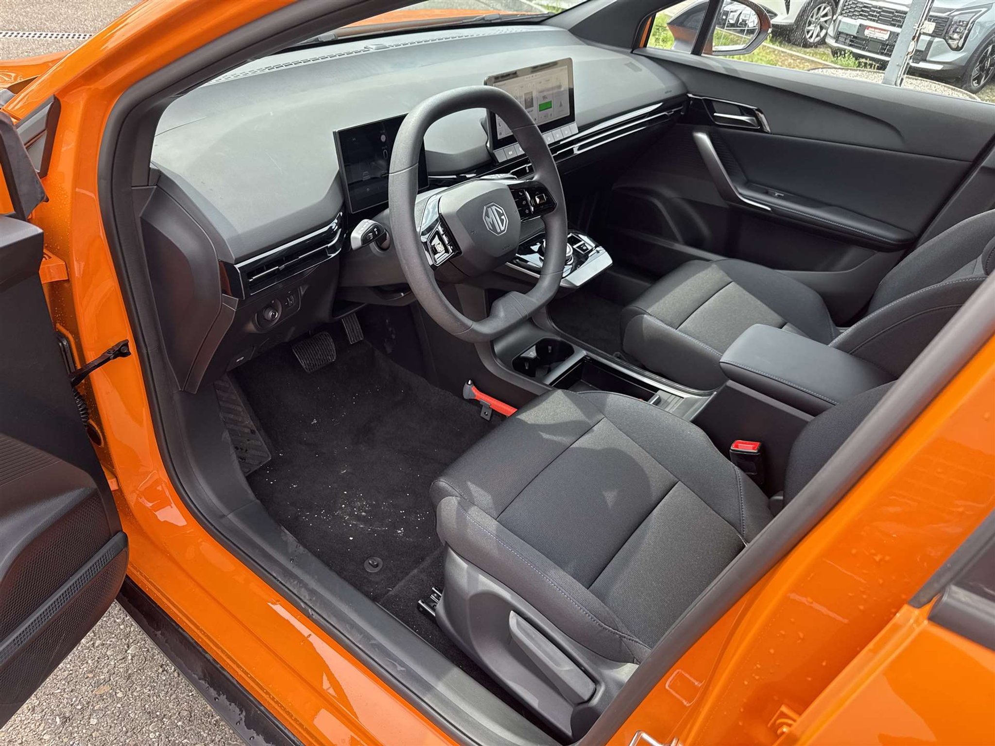 listing desktop thumbnail image 15