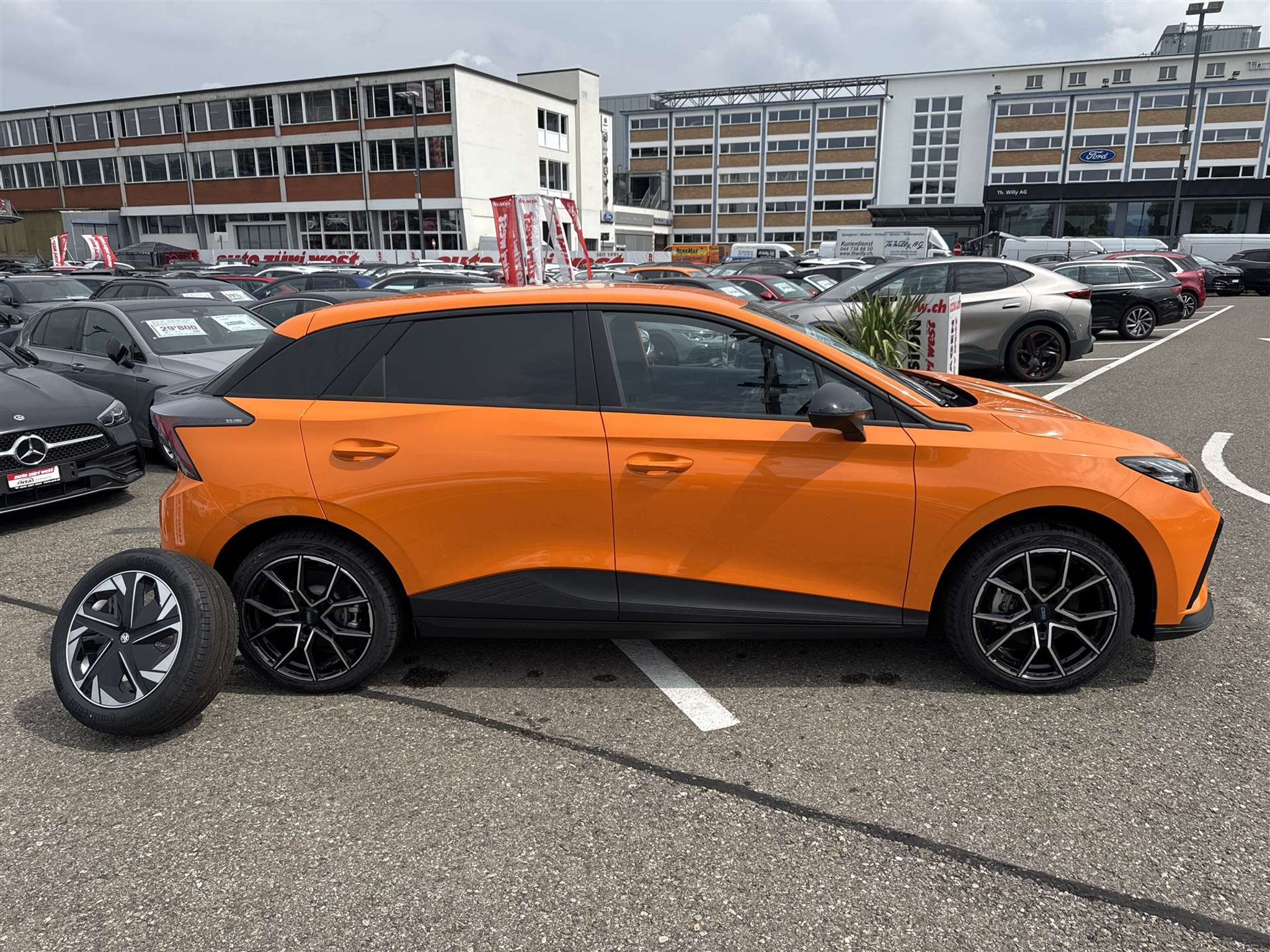 listing desktop thumbnail image 9