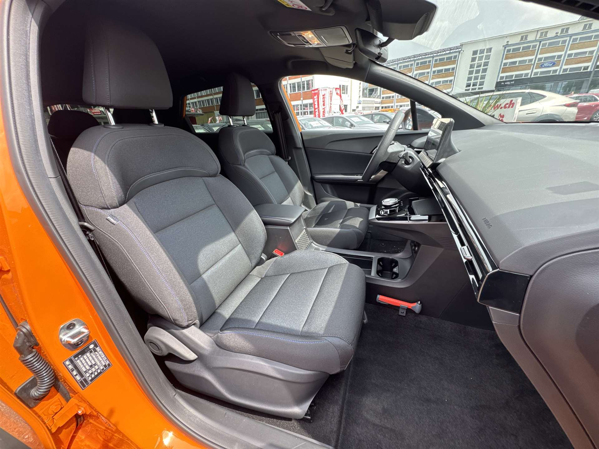 listing desktop thumbnail image 13