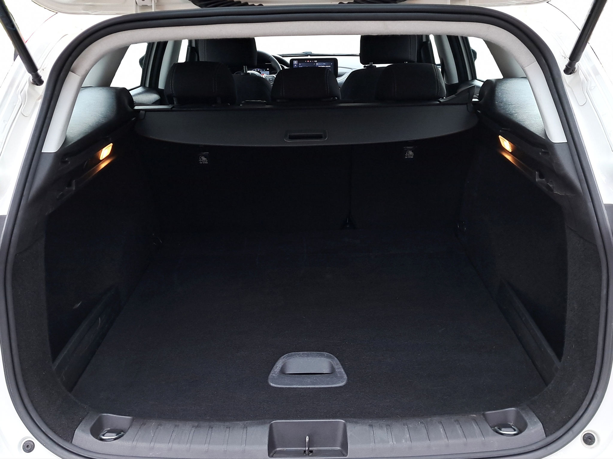 listing desktop thumbnail image 11