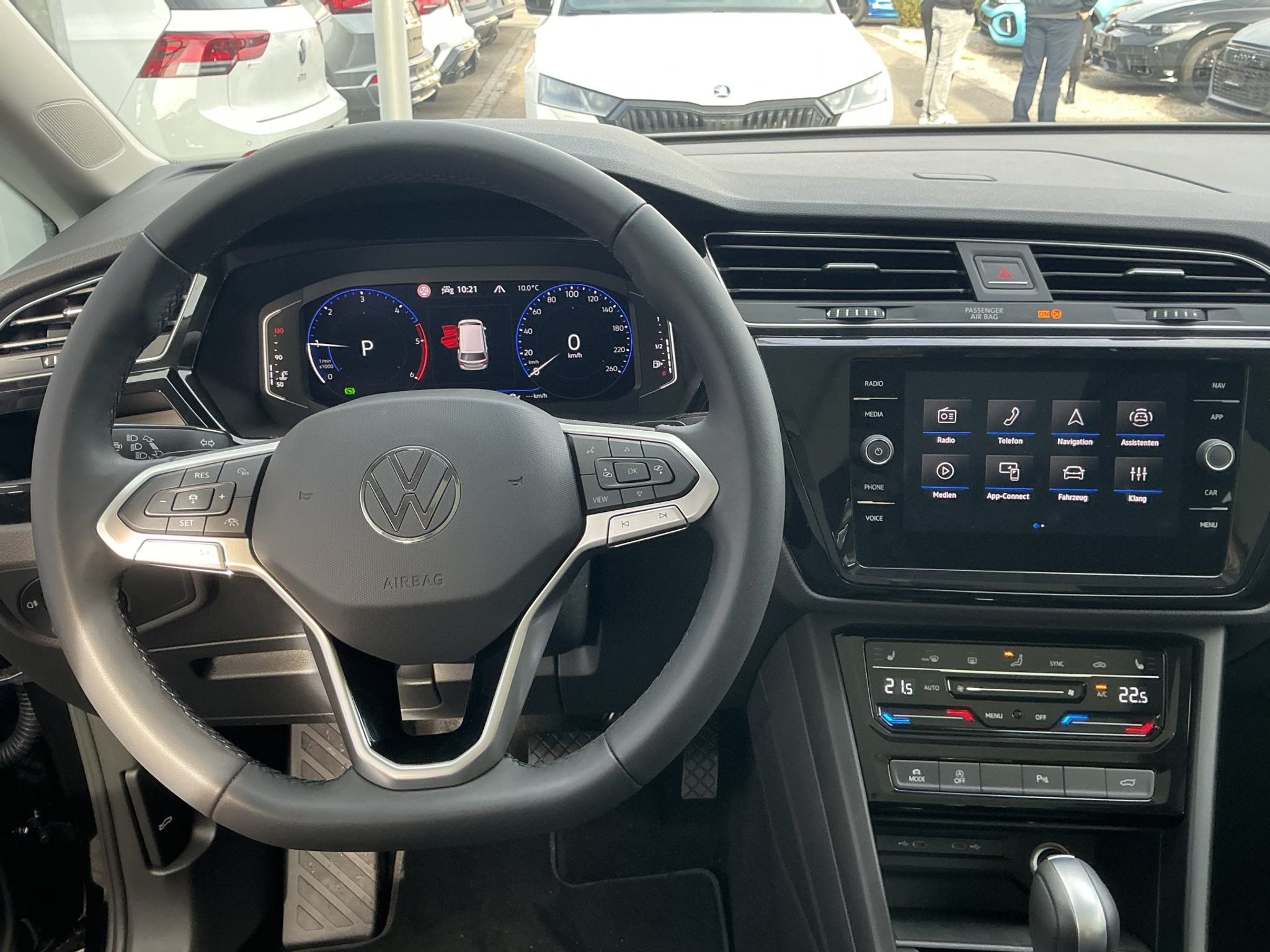 listing desktop thumbnail image 9