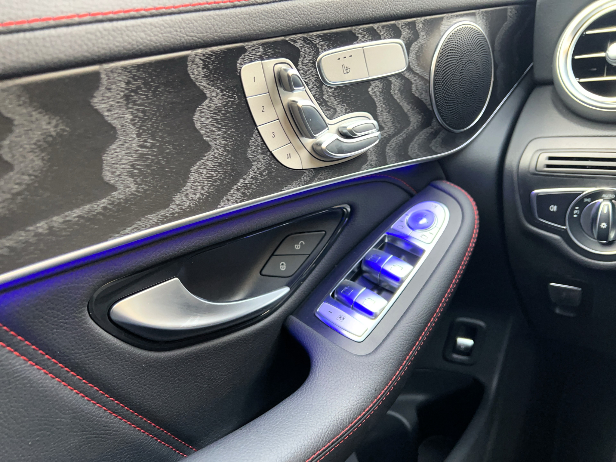 listing desktop thumbnail image 11