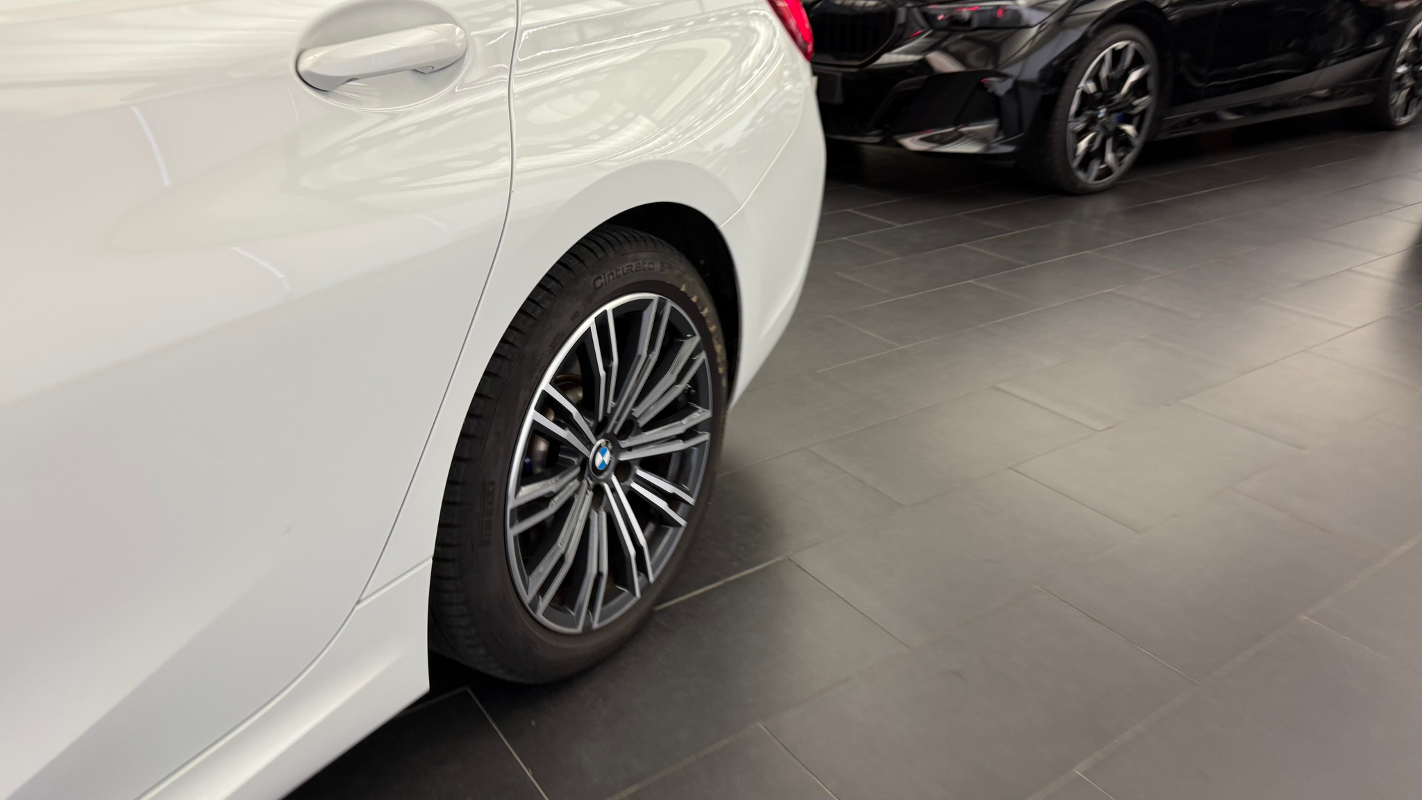 listing desktop thumbnail image 17