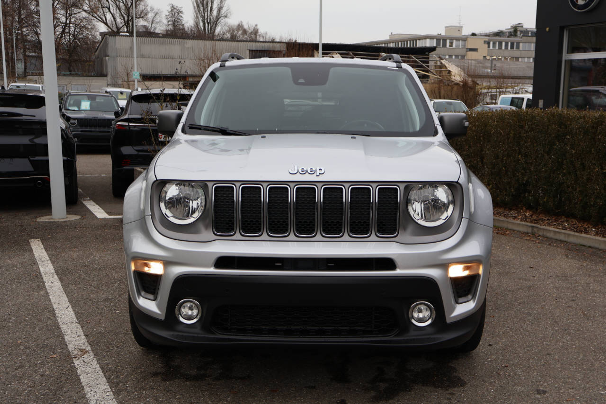 listing desktop thumbnail image 7