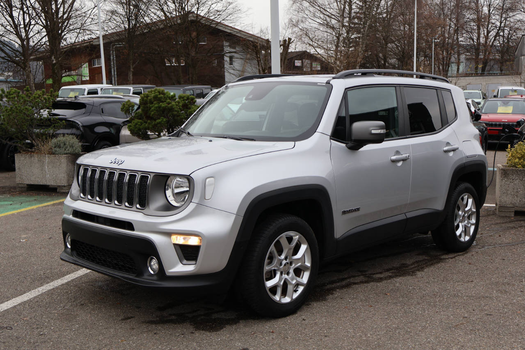 listing desktop thumbnail image 6