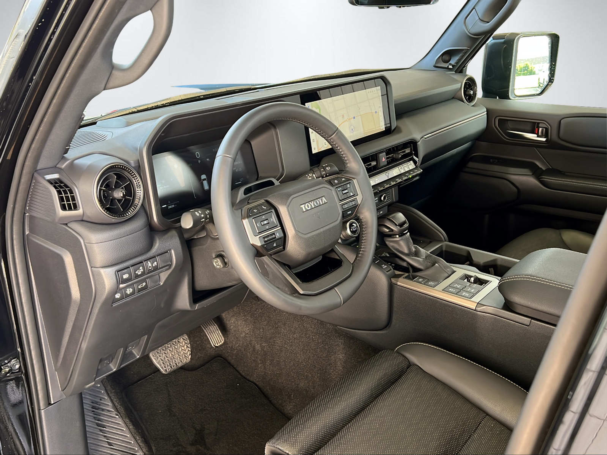 listing desktop thumbnail image 13