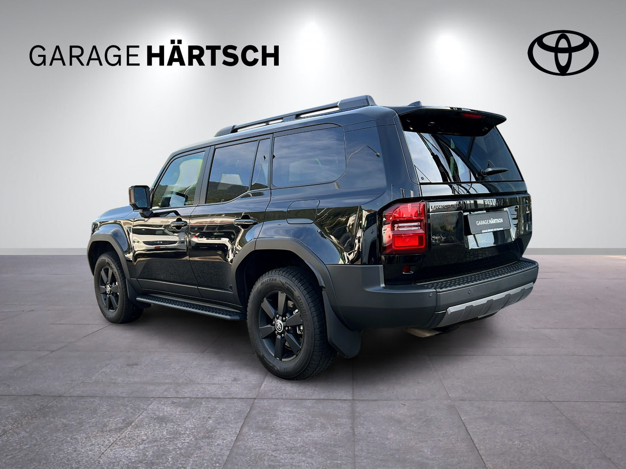 listing desktop thumbnail image 3