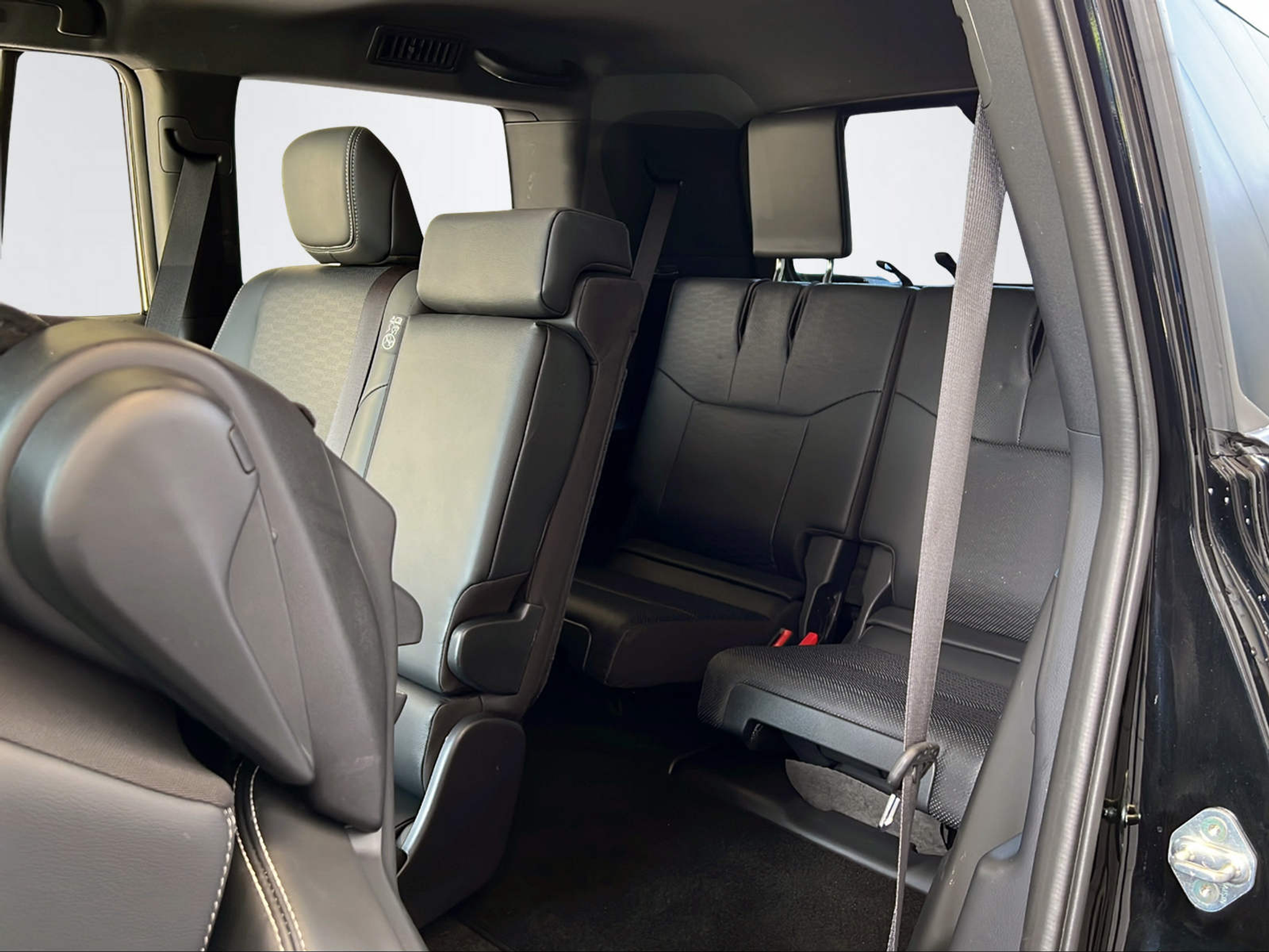 listing desktop thumbnail image 16