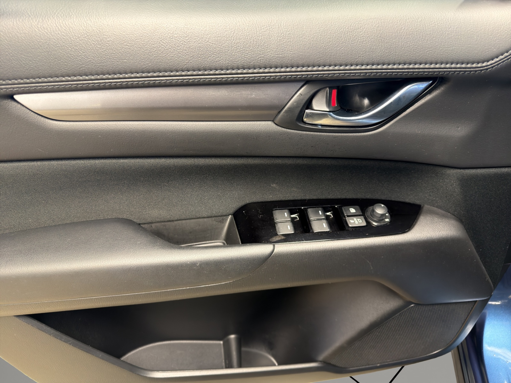 listing desktop thumbnail image 10