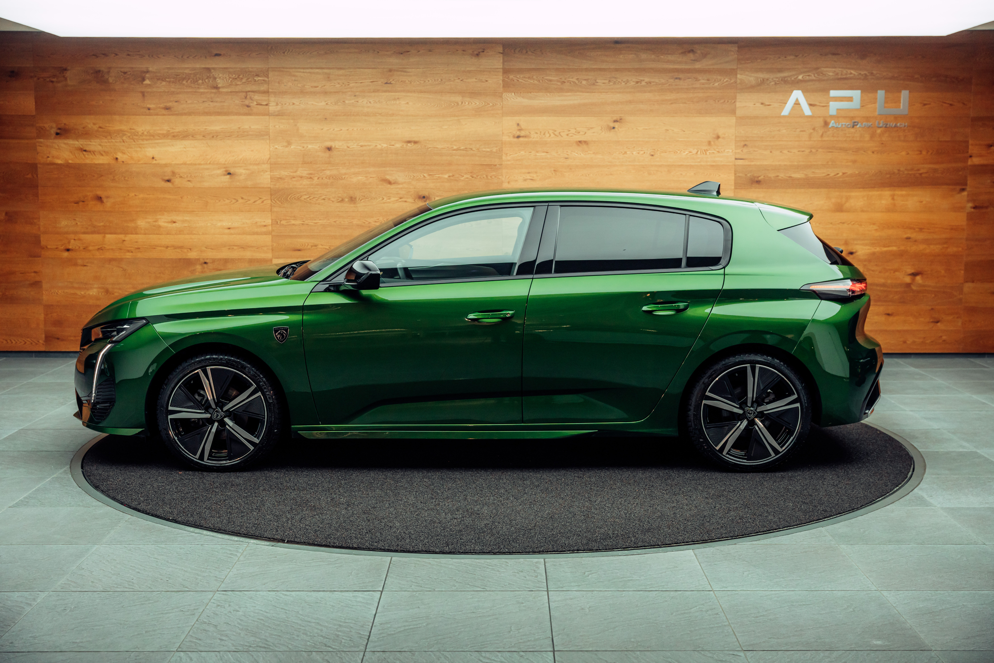 listing desktop thumbnail image 8