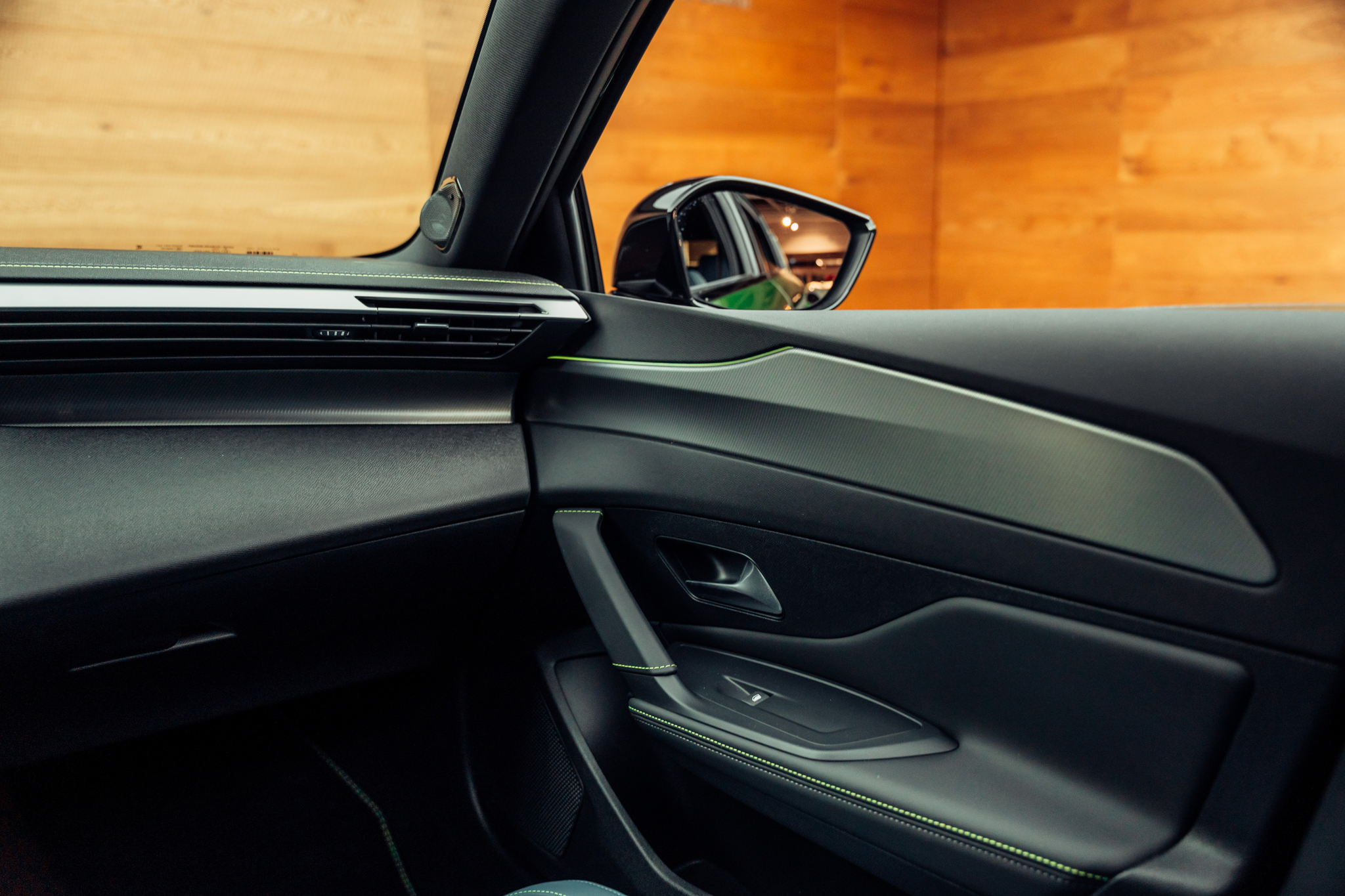 listing desktop thumbnail image 10