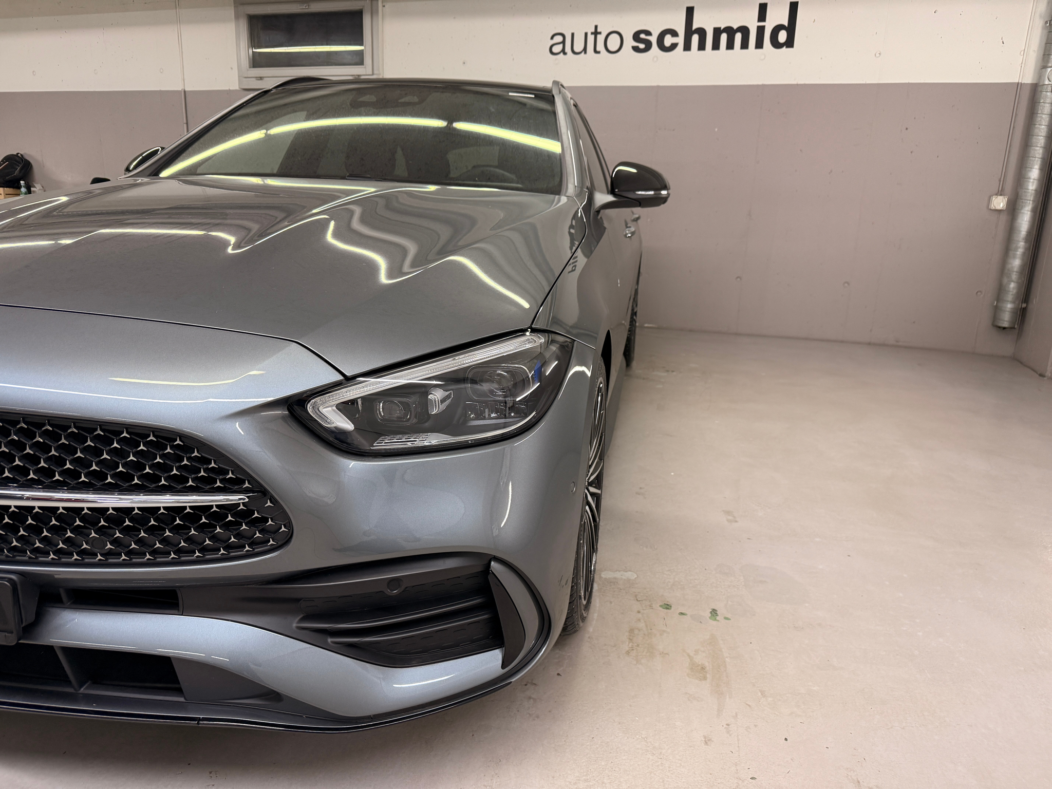 listing desktop thumbnail image 4