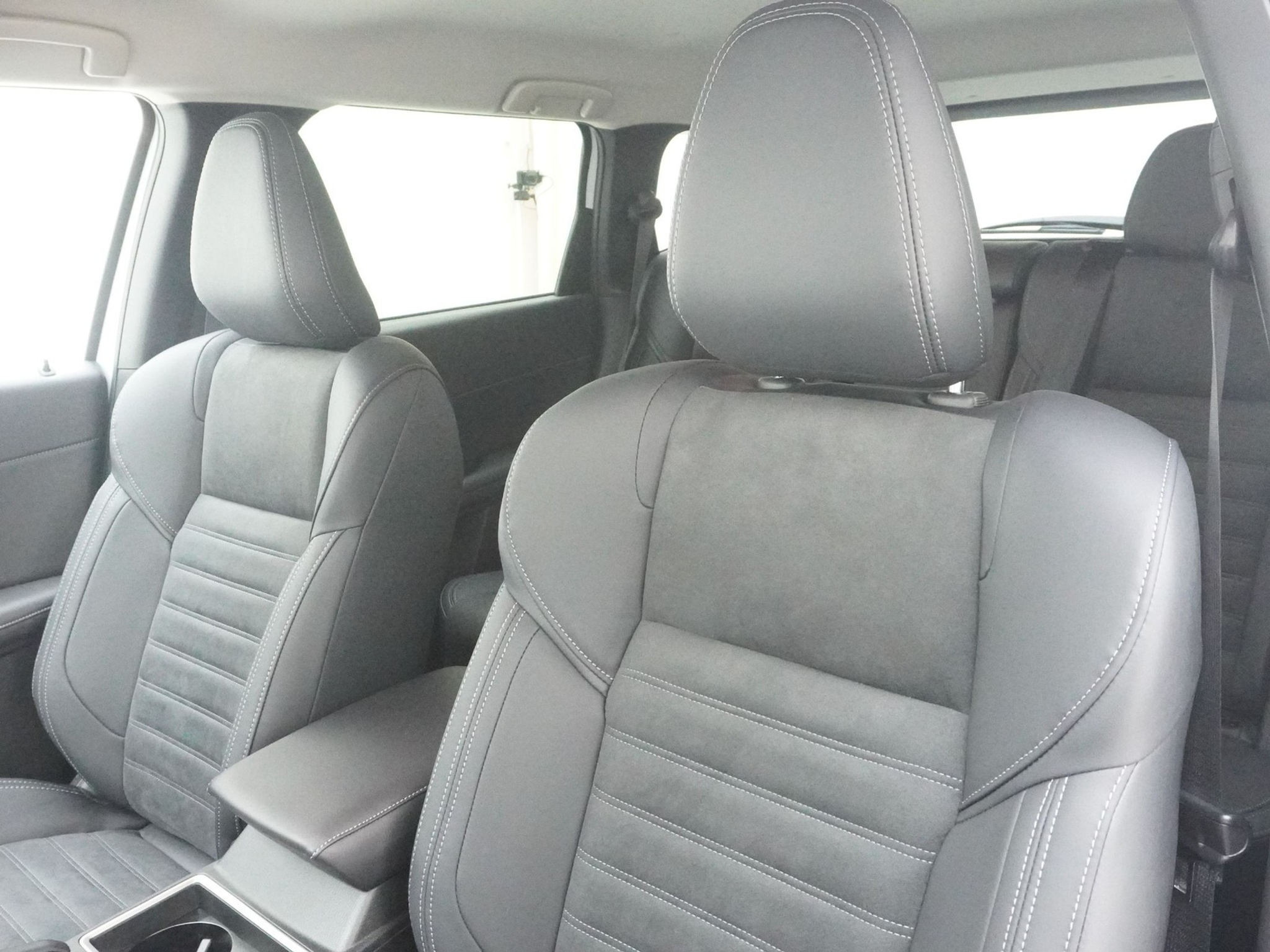 listing desktop thumbnail image 12