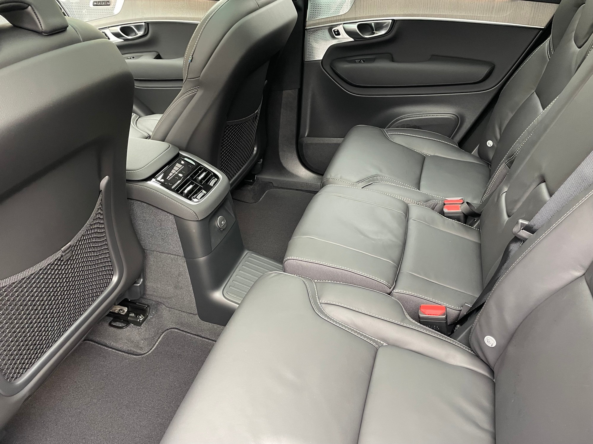 listing desktop thumbnail image 4