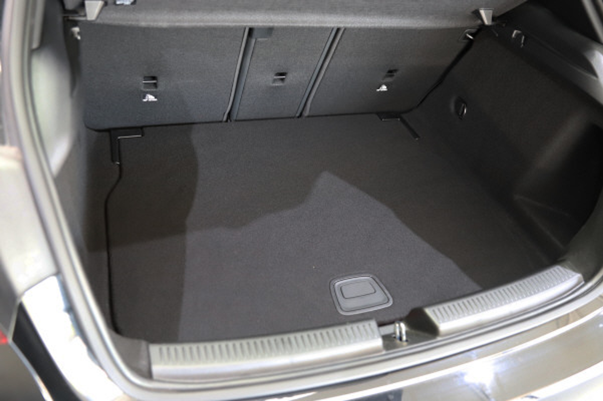 listing desktop thumbnail image 11