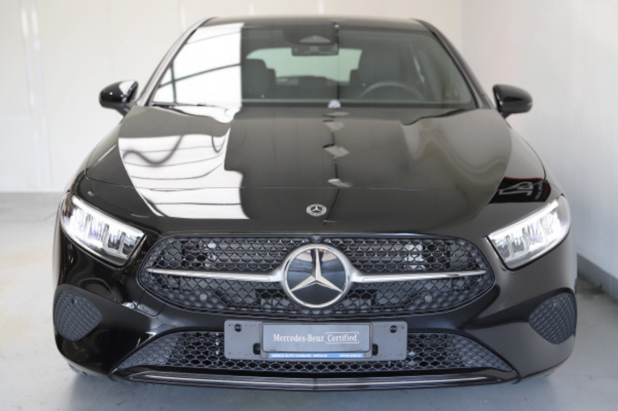 listing desktop thumbnail image 4