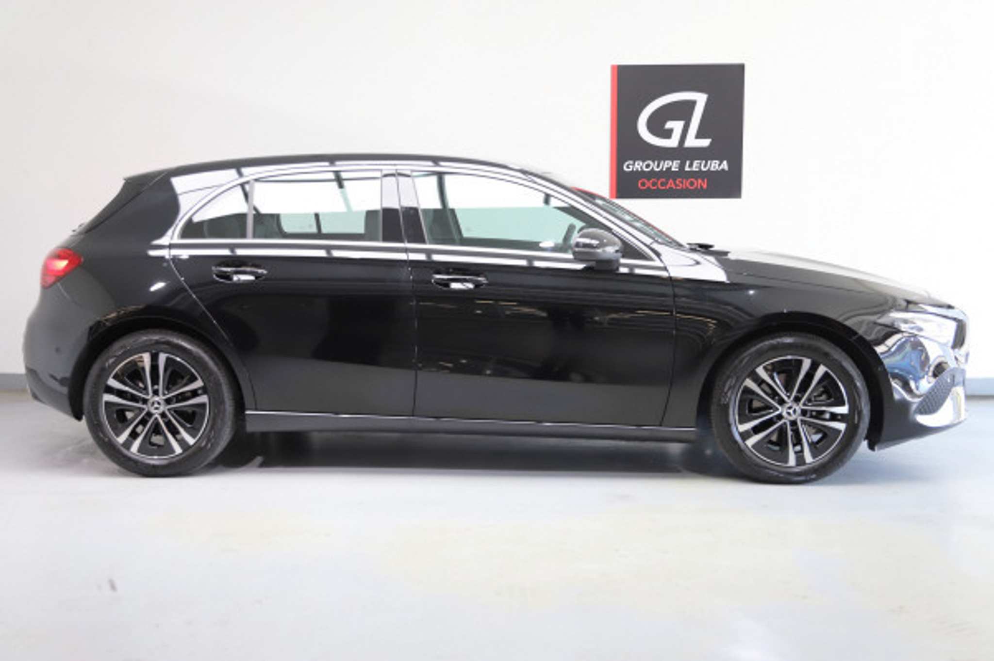 listing desktop thumbnail image 6