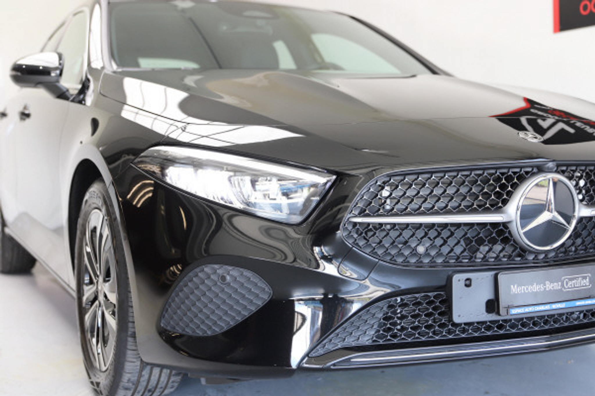 listing desktop thumbnail image 1