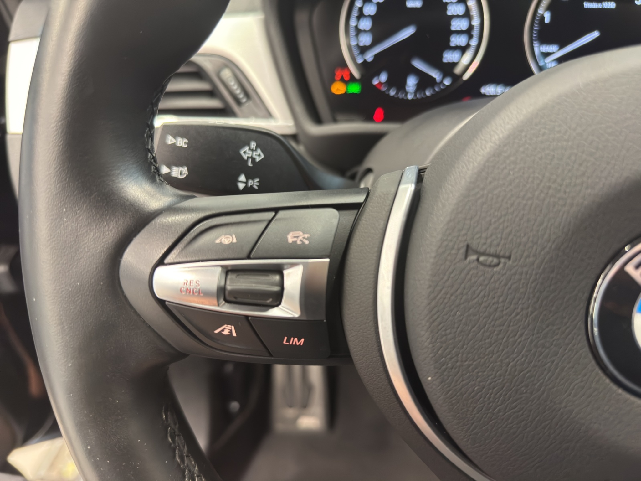 listing desktop thumbnail image 15