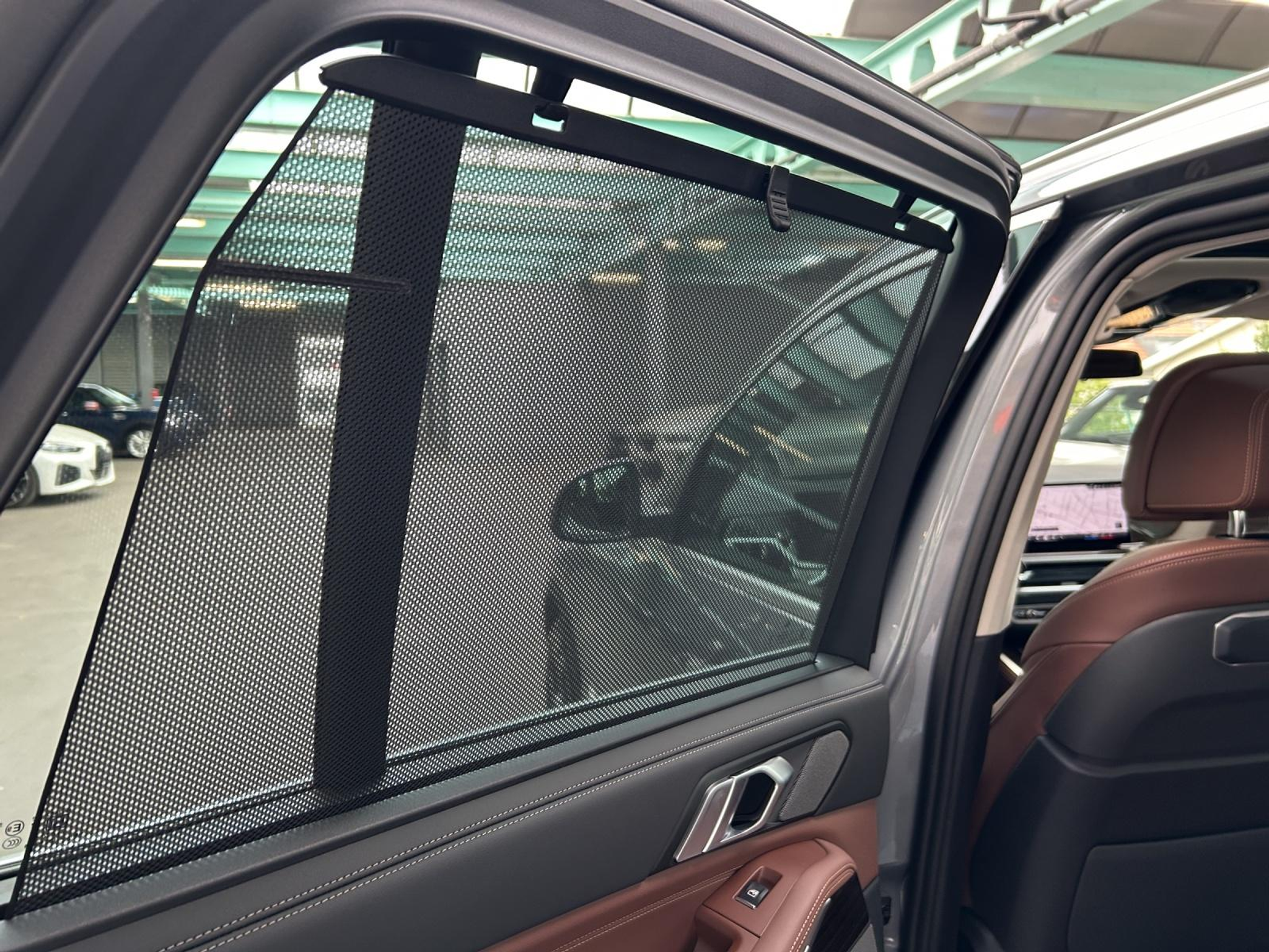 listing desktop thumbnail image 14