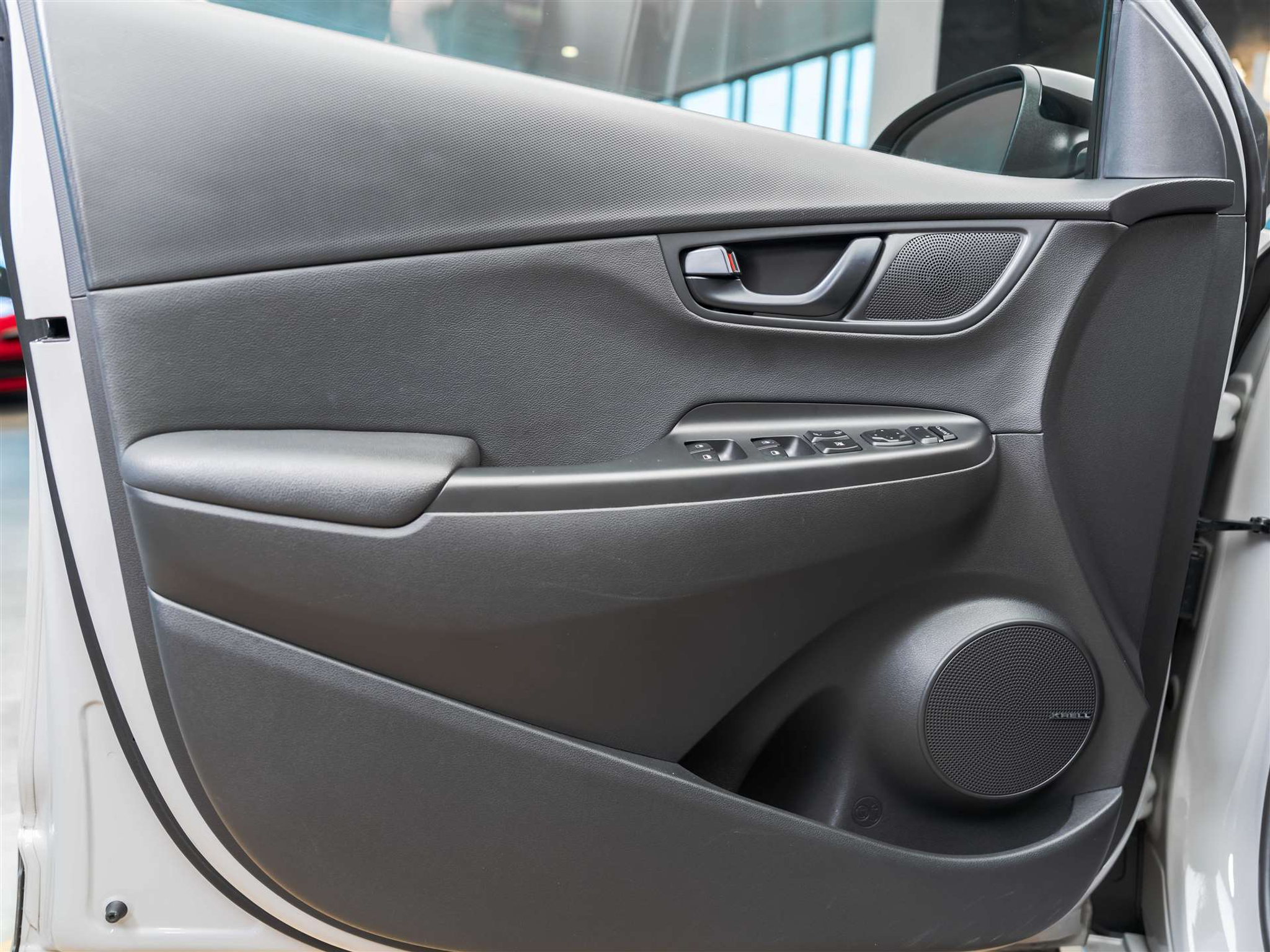 listing desktop thumbnail image 24