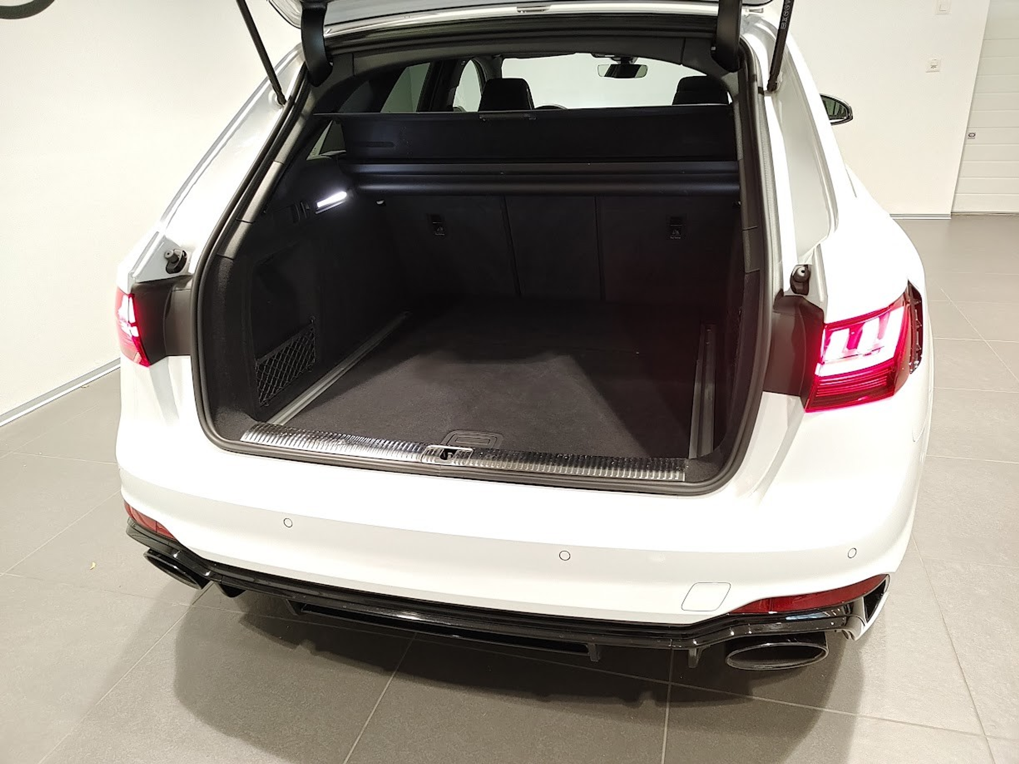 listing desktop thumbnail image 12