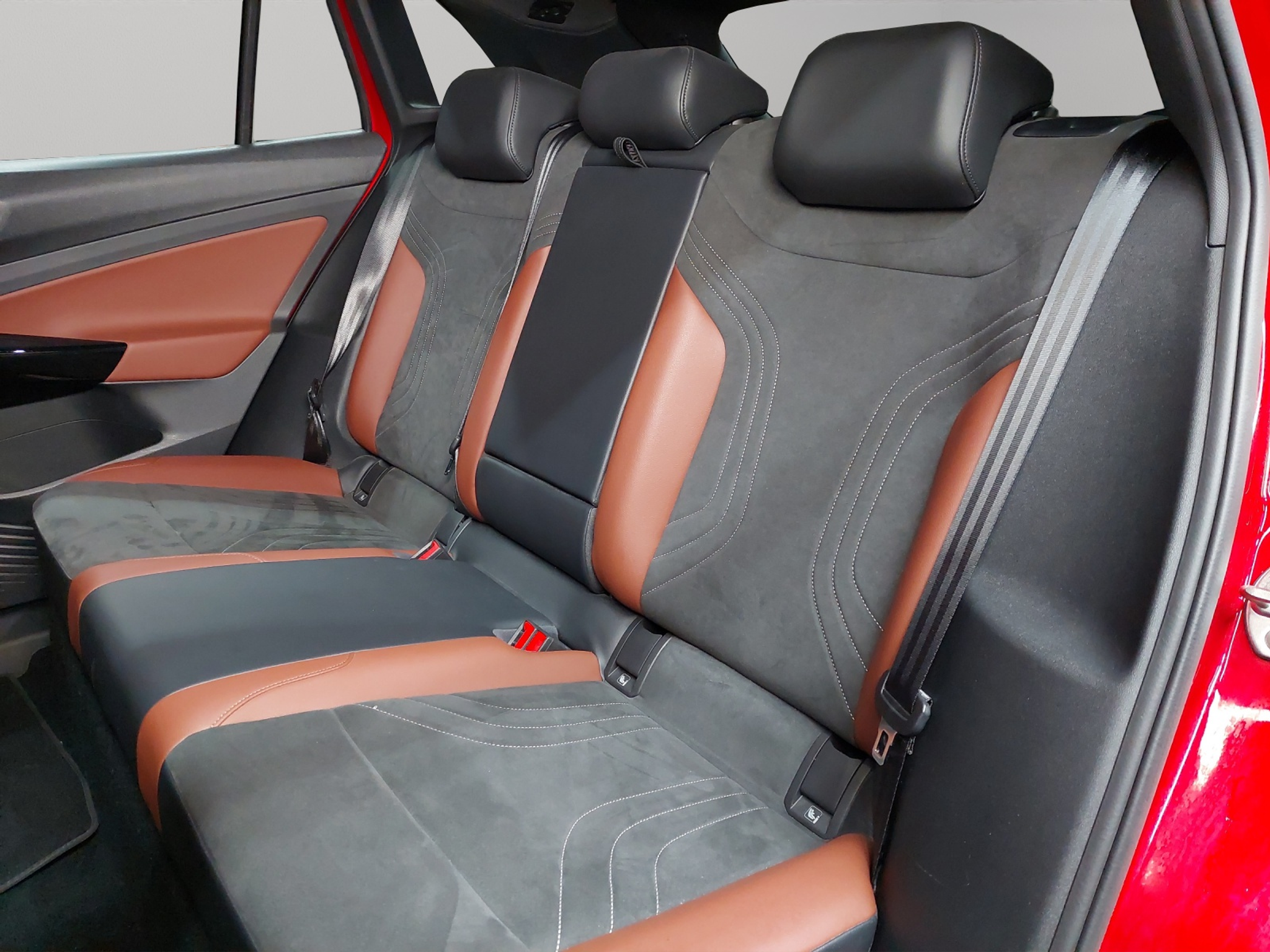 listing desktop thumbnail image 7