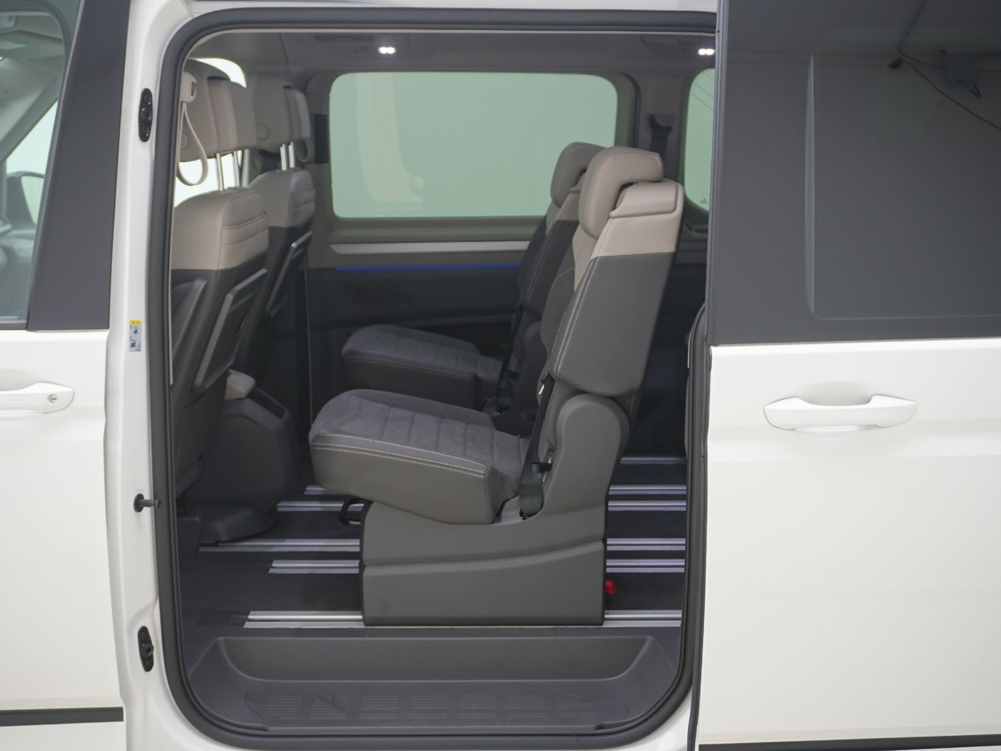 listing desktop thumbnail image 14