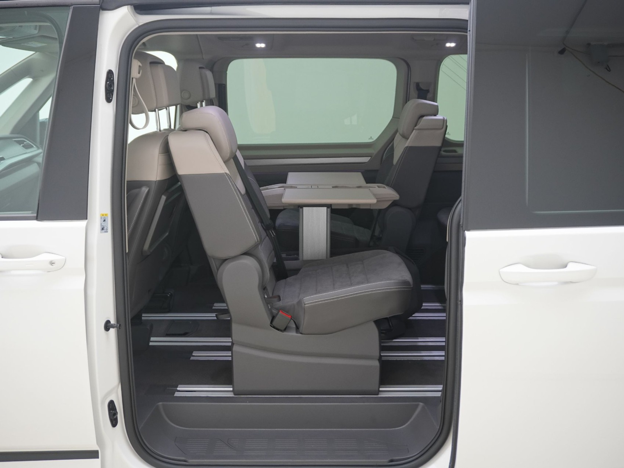 listing desktop thumbnail image 18