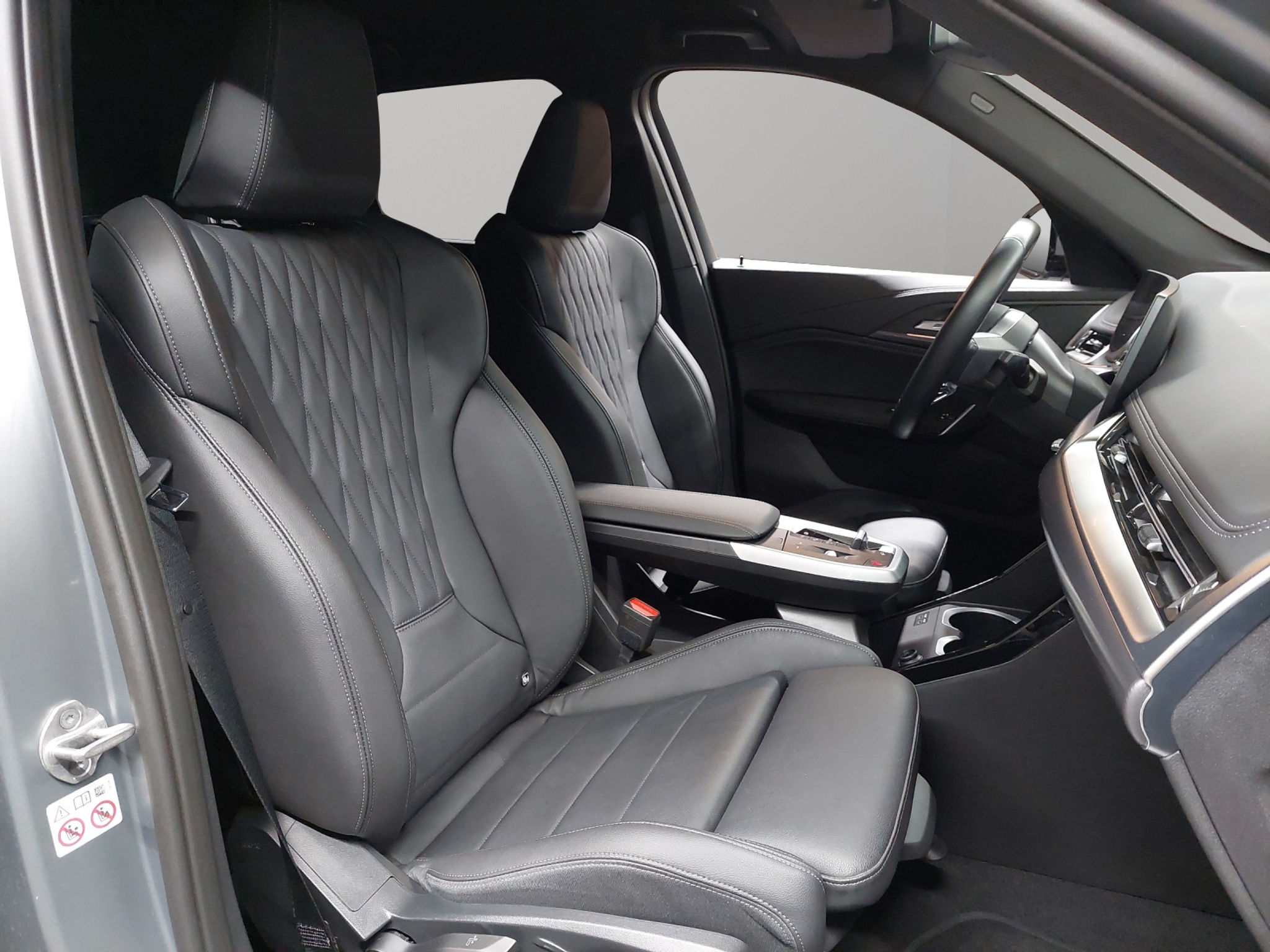 listing desktop thumbnail image 8