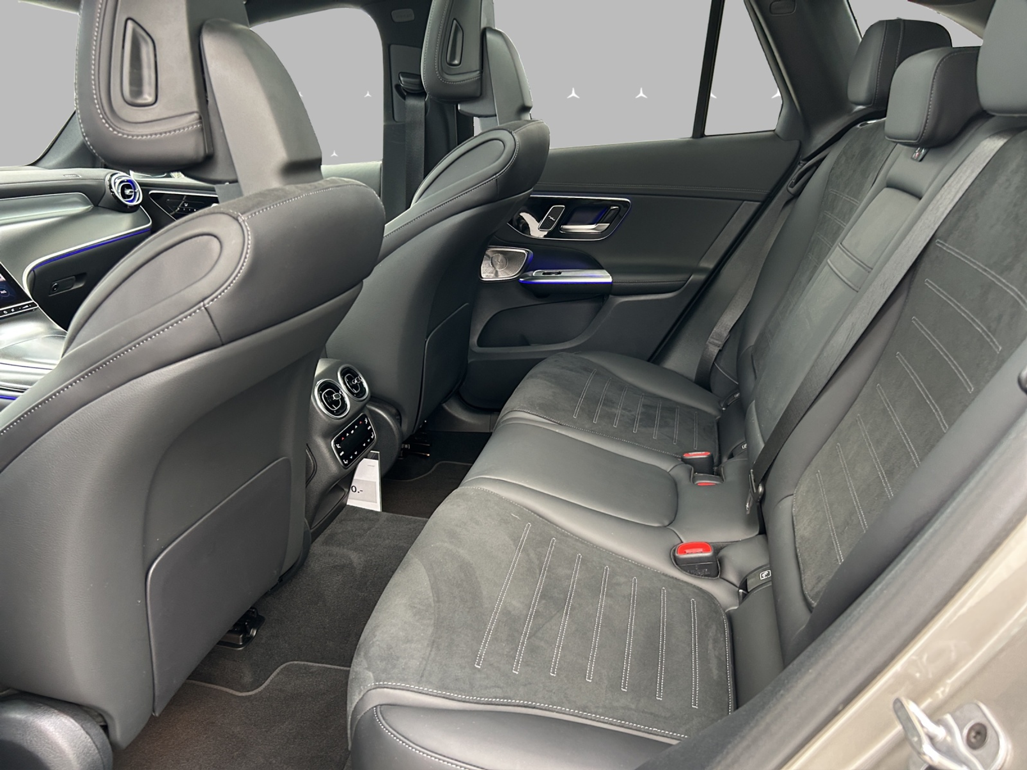 listing desktop thumbnail image 10