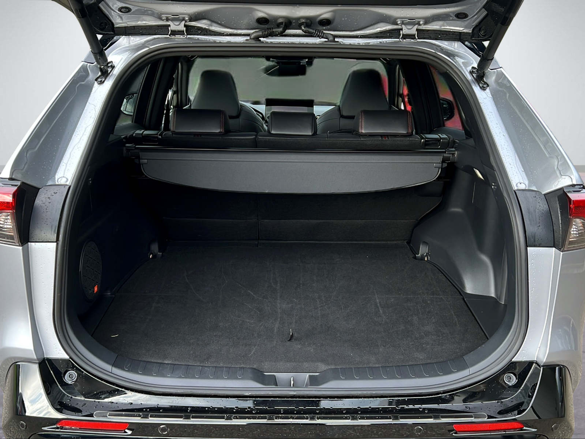 listing desktop thumbnail image 5