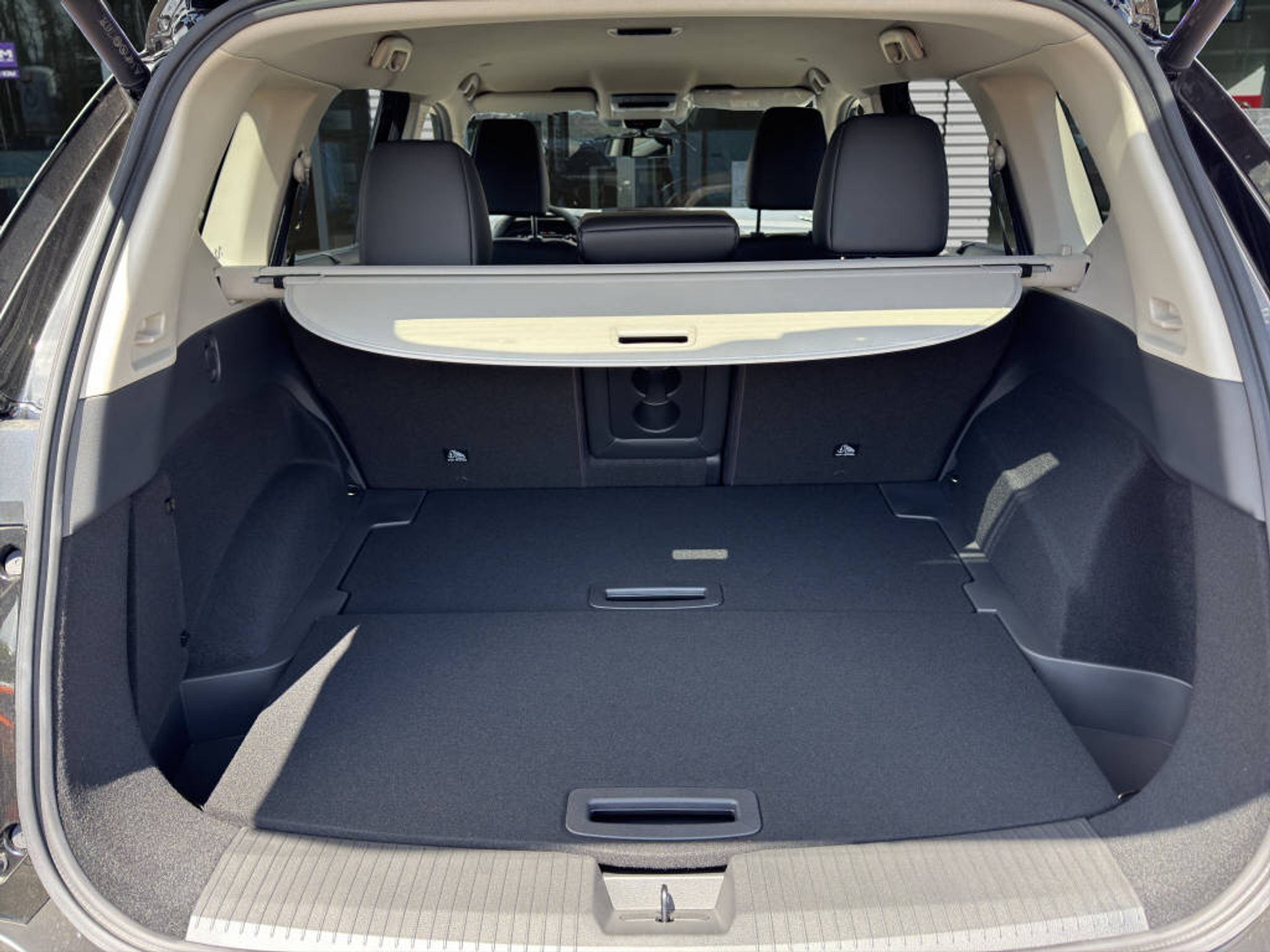 listing desktop thumbnail image 13