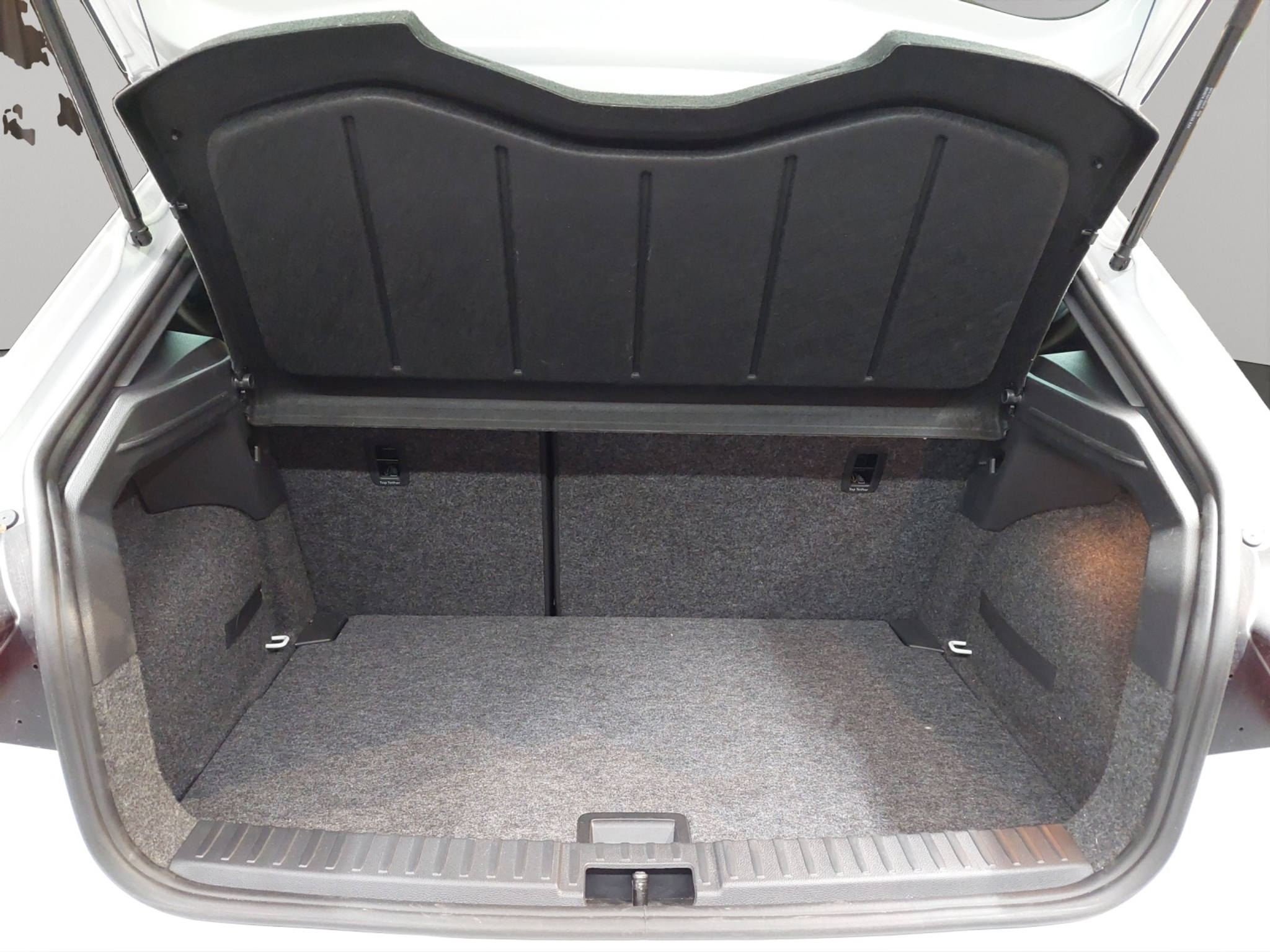 listing desktop thumbnail image 10